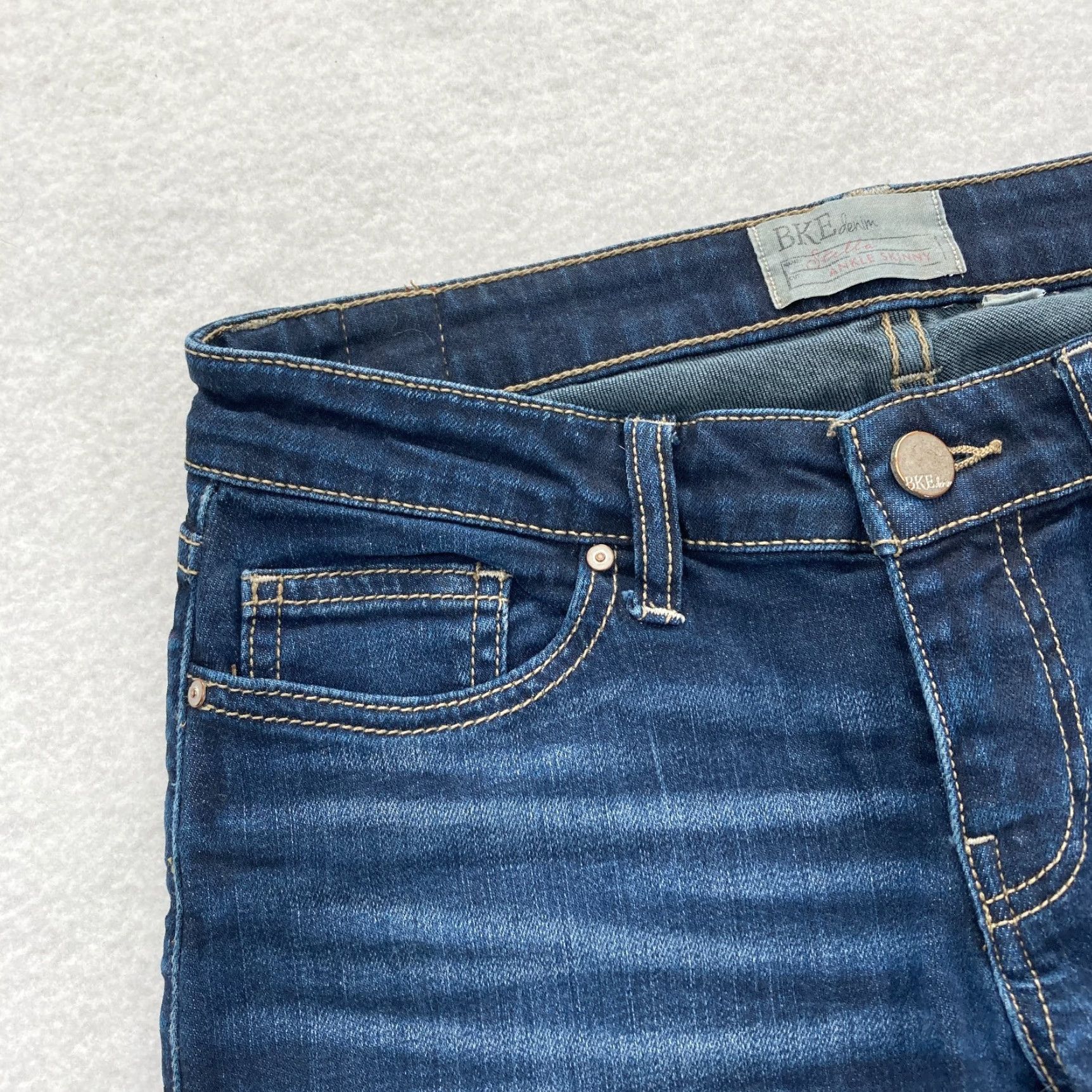 Vintage BuckIe BKE Jeans Women Stella Ankle Skinny Dark Blue Stretch Denim Grunge Jeans 26 Buckle BKE Stella Women Grunge Slim Ankle Denim Blue Size 26" / US 2 / IT 38 - 4 Thumbnail