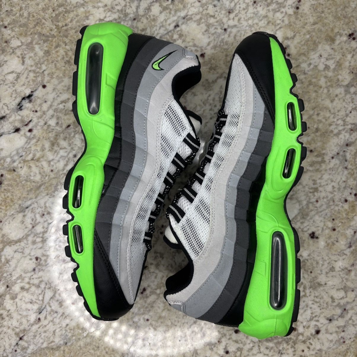 Nike Size 10.5 - Nike Air Max 95 Volt Black 2014 Clean With Box Size US 10.5 / EU 43-44 - 12 Thumbnail