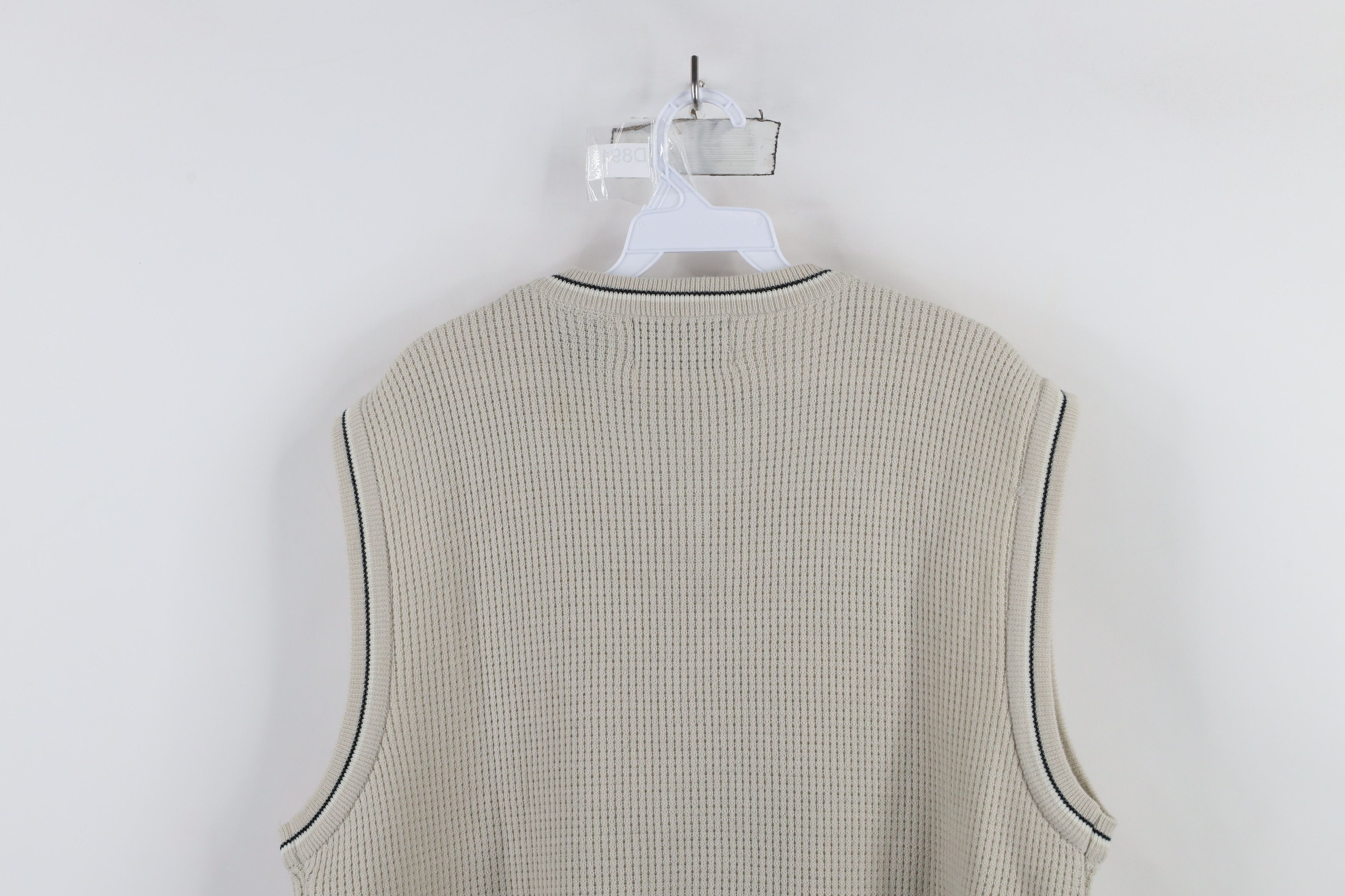 Vintage Vintage 90s Streetwear Thermal Knit Sweater Vest Beige Size US L / EU 52-54 / 3 - 9 Thumbnail