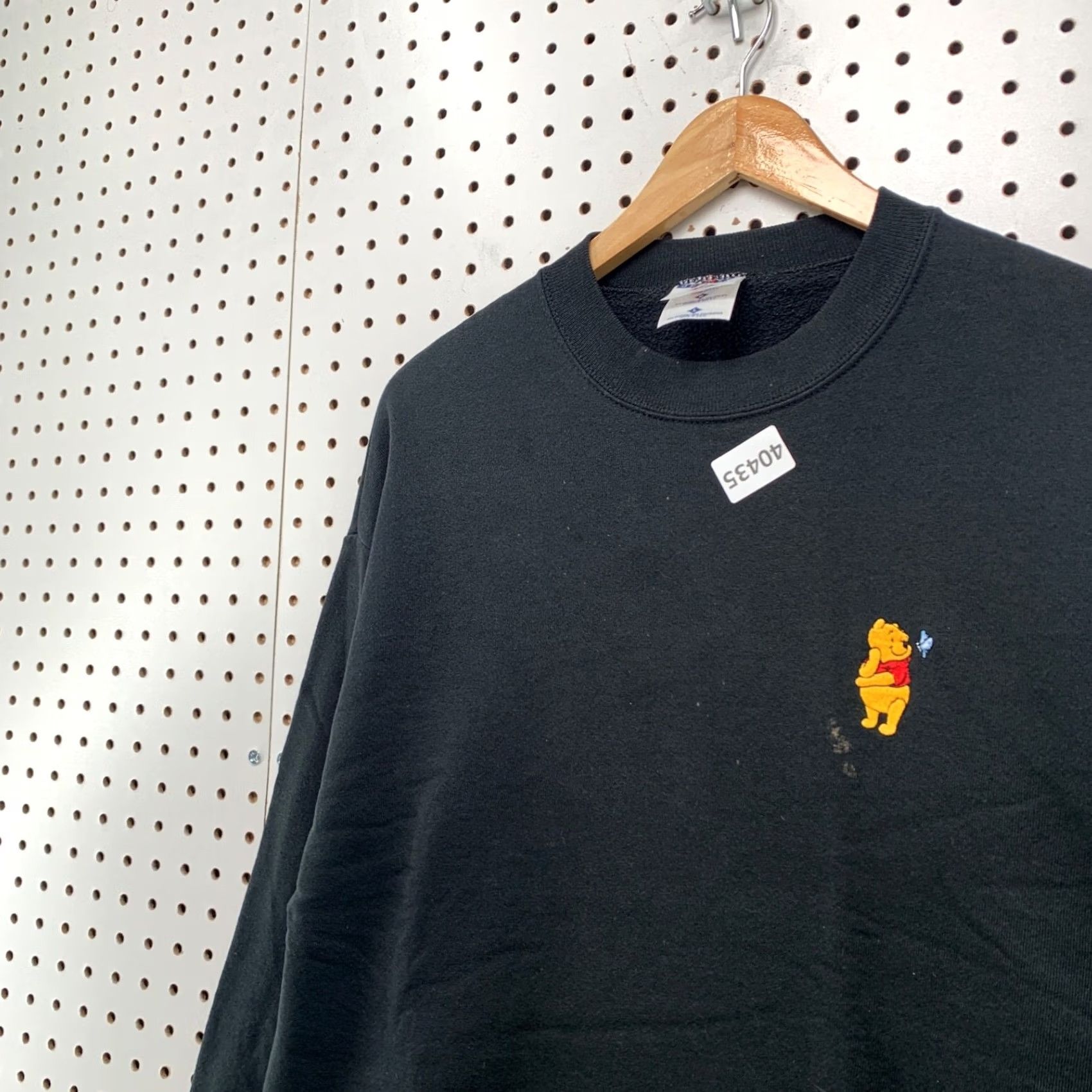 Jerzees VINTAGE Winnie The Pooh Crewneck Sweatshirt Mens Large Black Embroidered 90s Jerzees Sweatshirt Size US L / EU 52-54 / 3 - 6 Thumbnail