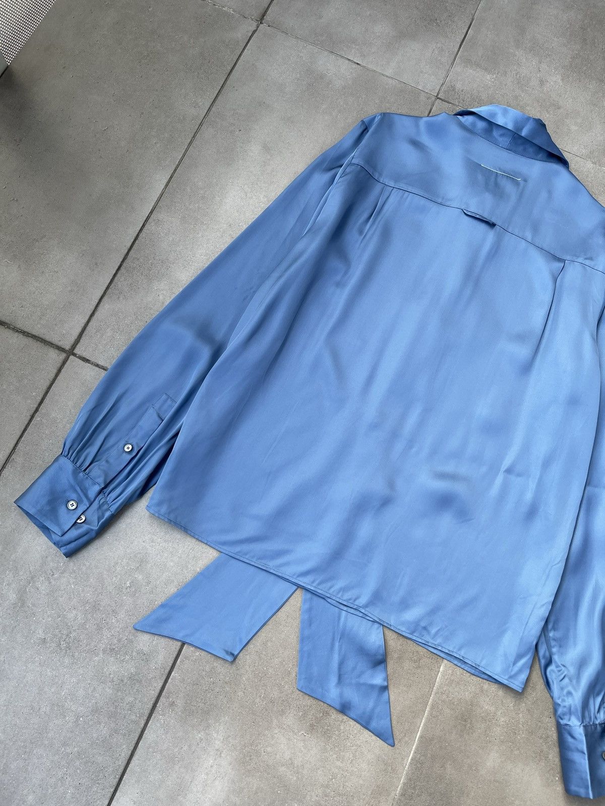 Maison Margiela !DS! SS22 Maison Margiela Bow Blue Viscose Shirt Size L / US 10 / IT 46 - 18 Thumbnail