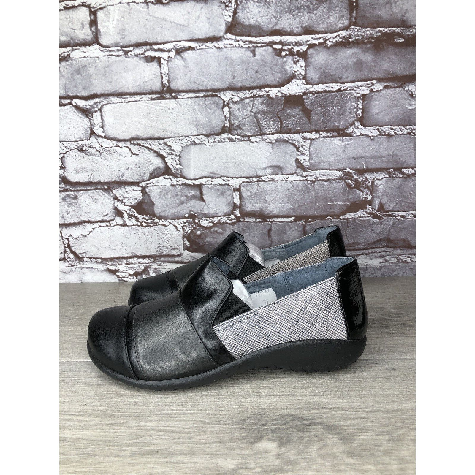 Other Naot Prescott Black Leather Grey Synthetic Comfort Casual Cl Size US 6 / IT 36 - 15 Thumbnail