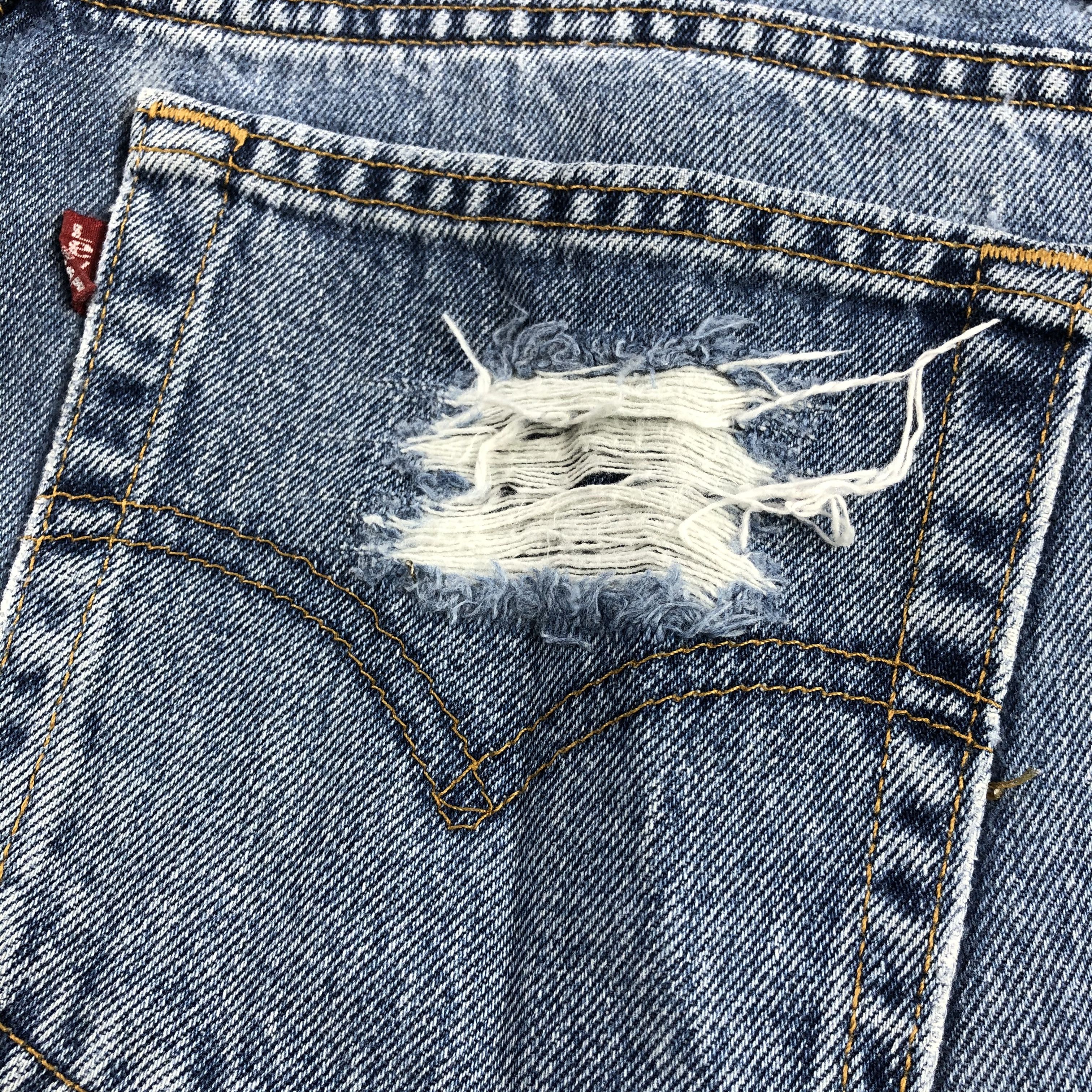 Levi's × Vintage 90s Vintage Blue Wash Levis 550 Jeans-JM2741 Size US 32 / EU 48 - 7 Thumbnail