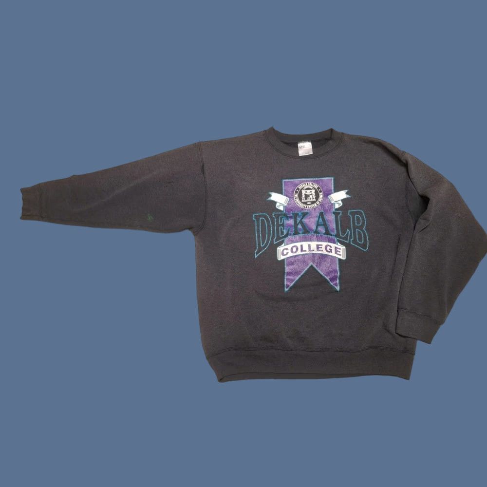 Vintage VINTAGE 90s Dekalb College Sweatshirt XL Georgia Perimeter University Faded GSU Logo Men Black University Theme Size US XL / EU 56 / 4 - 1 Thumbnail