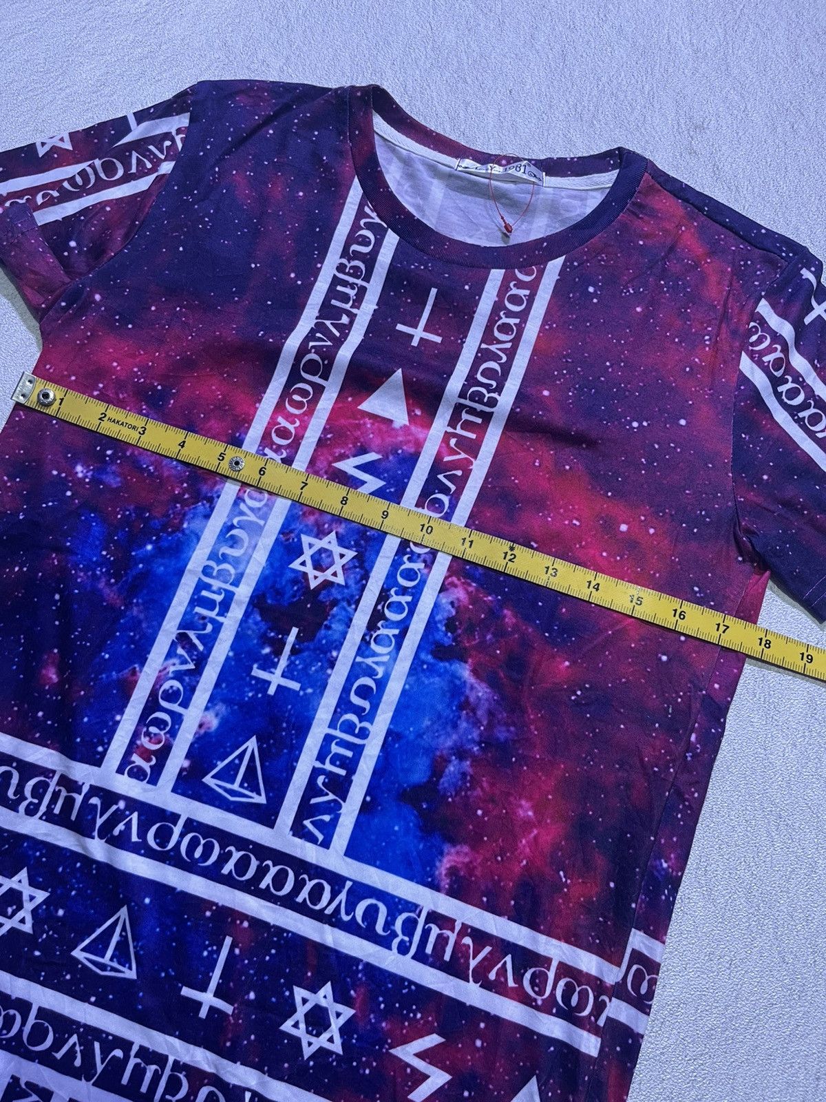 Japanese Brand Y2K LINZI YONG short sleeve tshirt multi color motif Size US M / EU 48-50 / 2 - 8 Thumbnail
