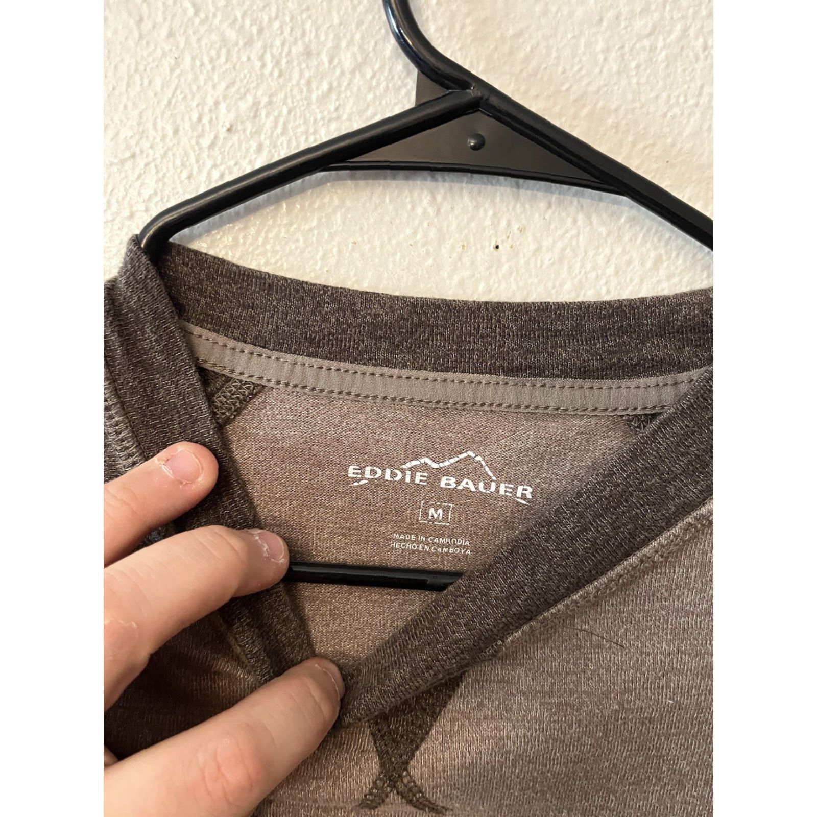 Eddie Bauer VINTAGE Eddie Bauer Men's T-shirt Crew Neck Long Sleeve Size Medium Brown Casual Knit Fall Winter Mens Size US M / EU 48-50 / 2 - 2 Thumbnail