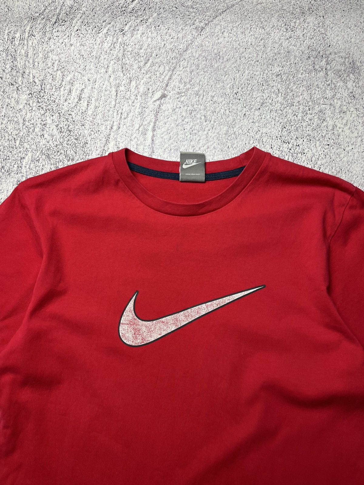 Nike × Vintage Vintage 90s Nike T-Shirt Swoosh Logo Y2K Red Tee Size M Size US M / EU 48-50 / 2 - 10 Thumbnail