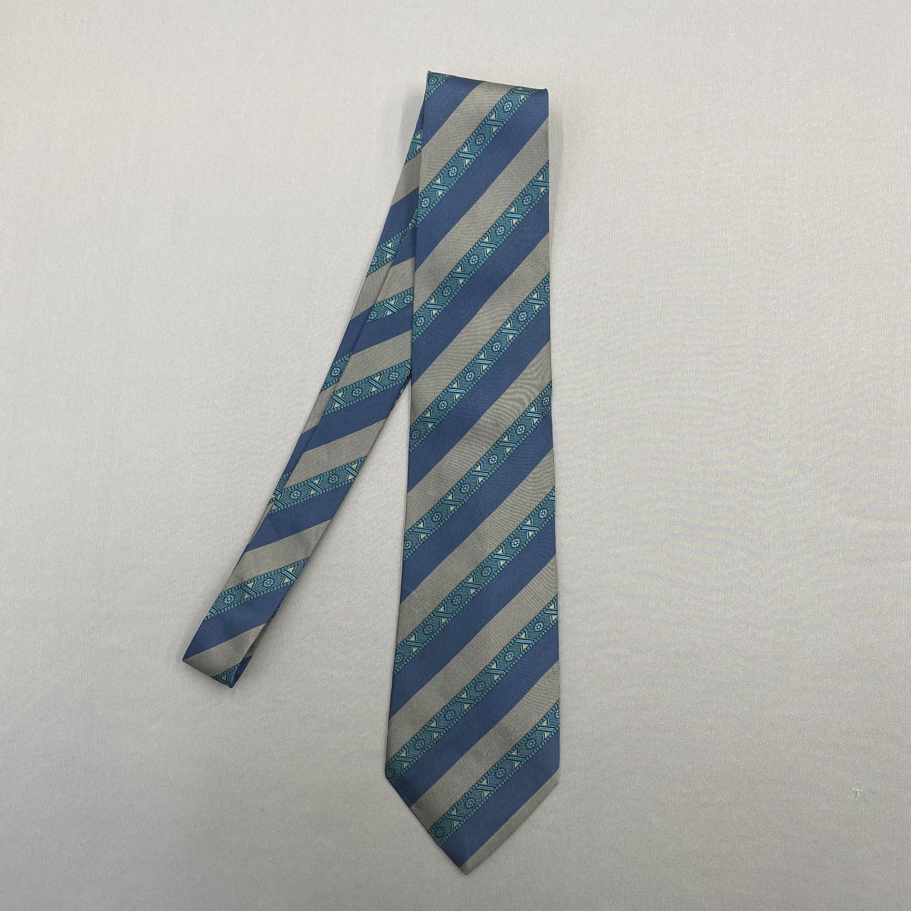 Yves Saint Laurent Vintage Yves Saint Laurent SILK Necktie Cravate Pure Silk Size ONE SIZE - 4 Thumbnail