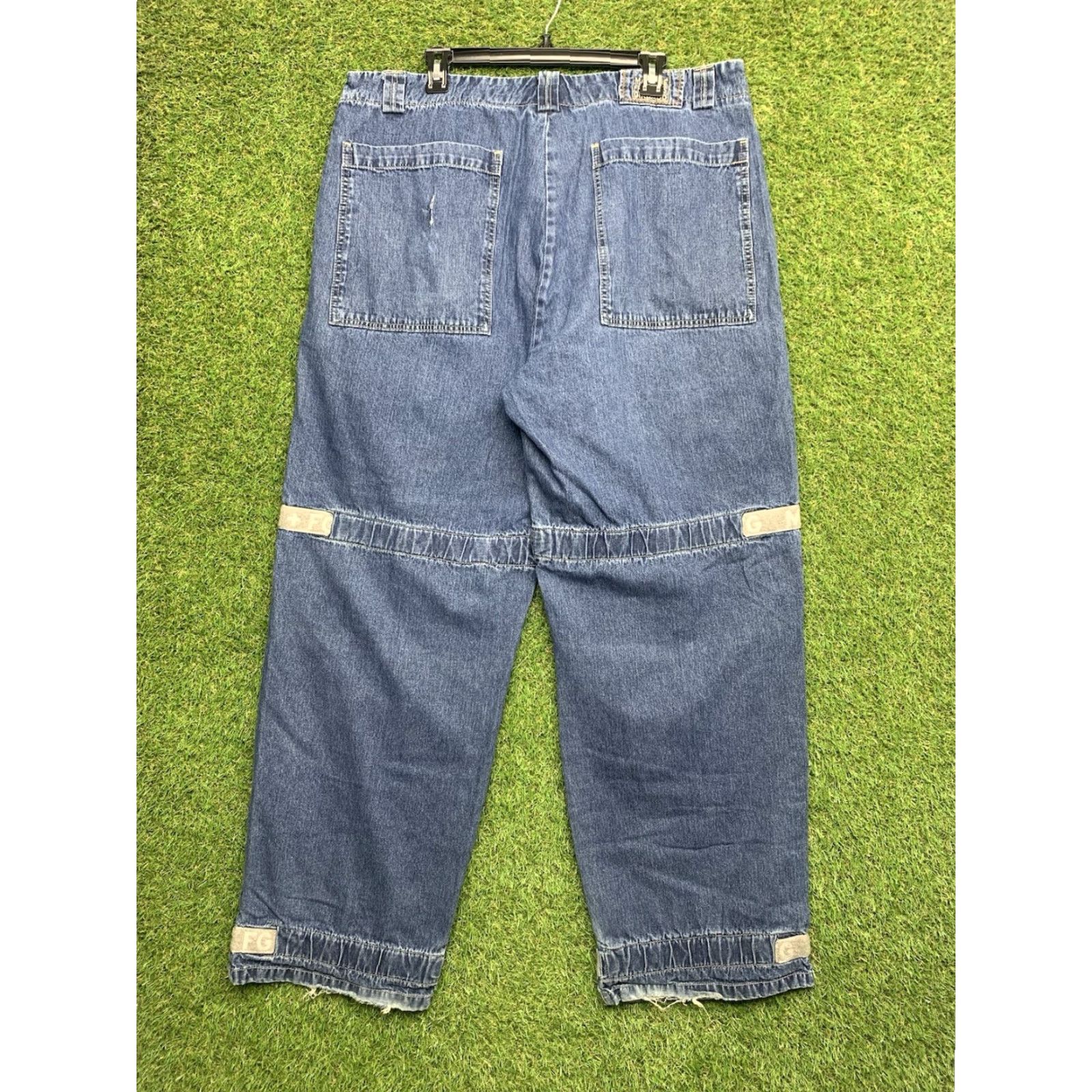 Logo 7 VINTAGE Girbaud Jeans Mens 38x32 Logo Grunge 90s Cargo Wide-Leg Denim Blue 5-Pocket Hip Hop Street Shirt Size US 38 / EU 54 - 2 Thumbnail