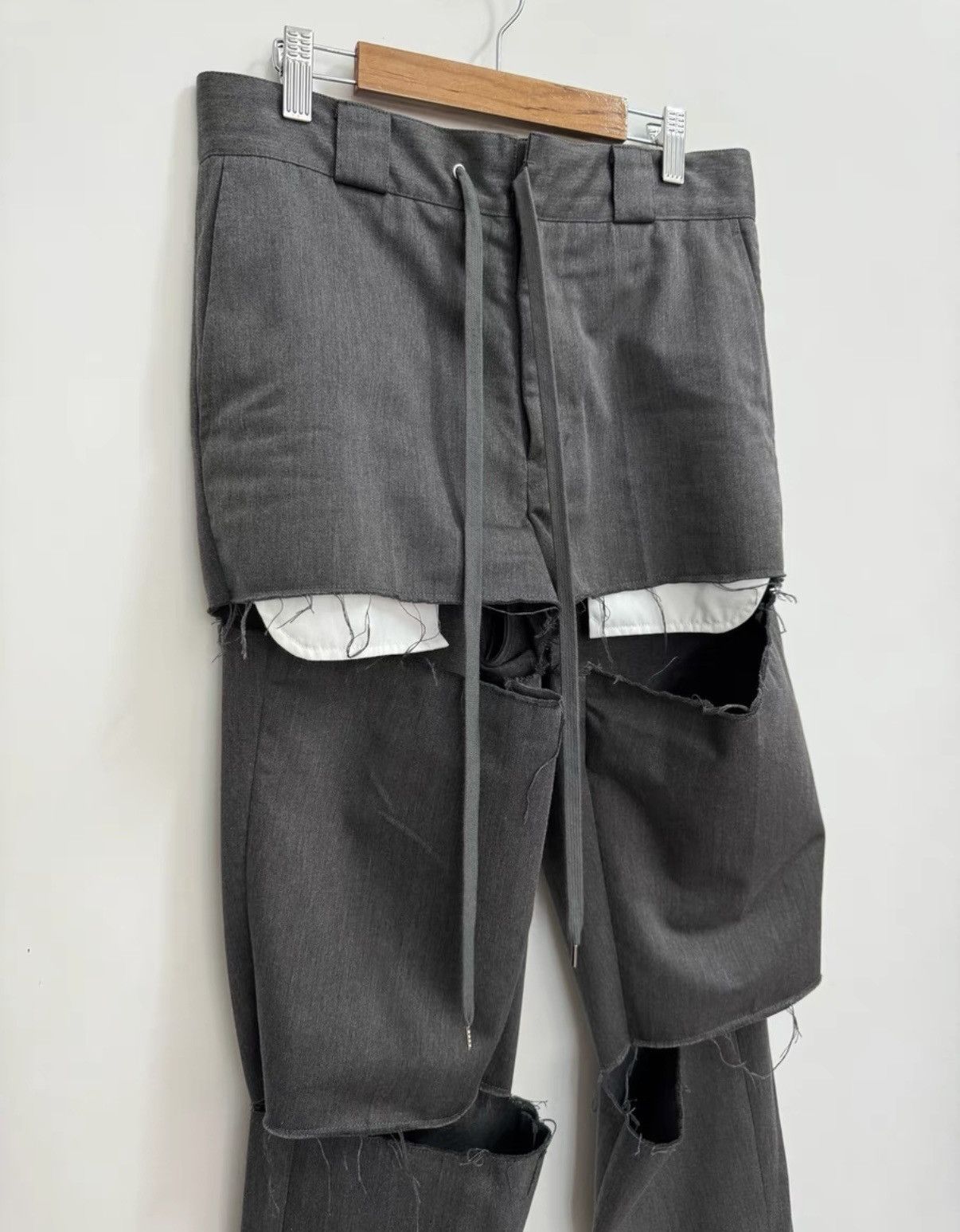 Takahiromiyashita The Soloist. TAKAHIROMIYASHITA THE SOLOIST ripped suit pants Size US 30 / EU 46 - 4 Thumbnail