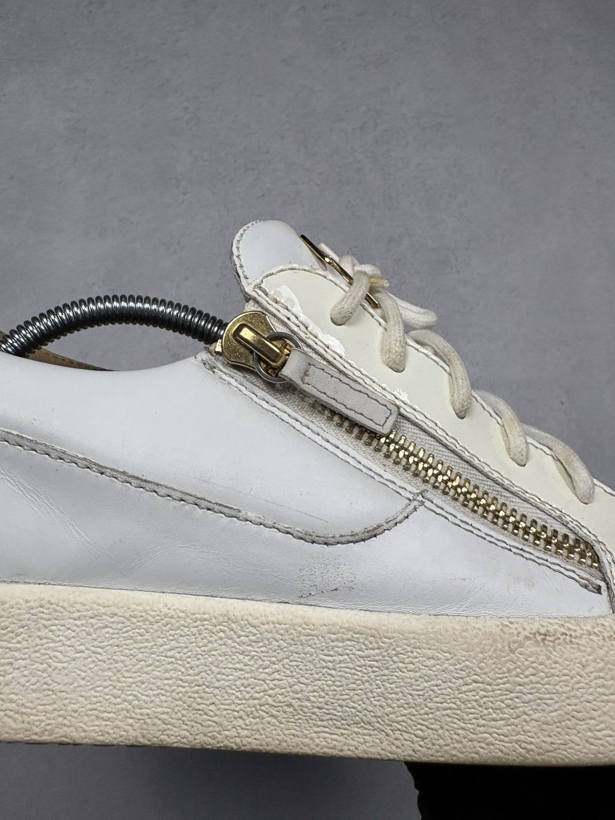 Giuseppe Zanotti Giuseppe Zanotti White Leather Zip Low Top Sneakers EU43 Size US 10 / EU 43 - 20 Thumbnail