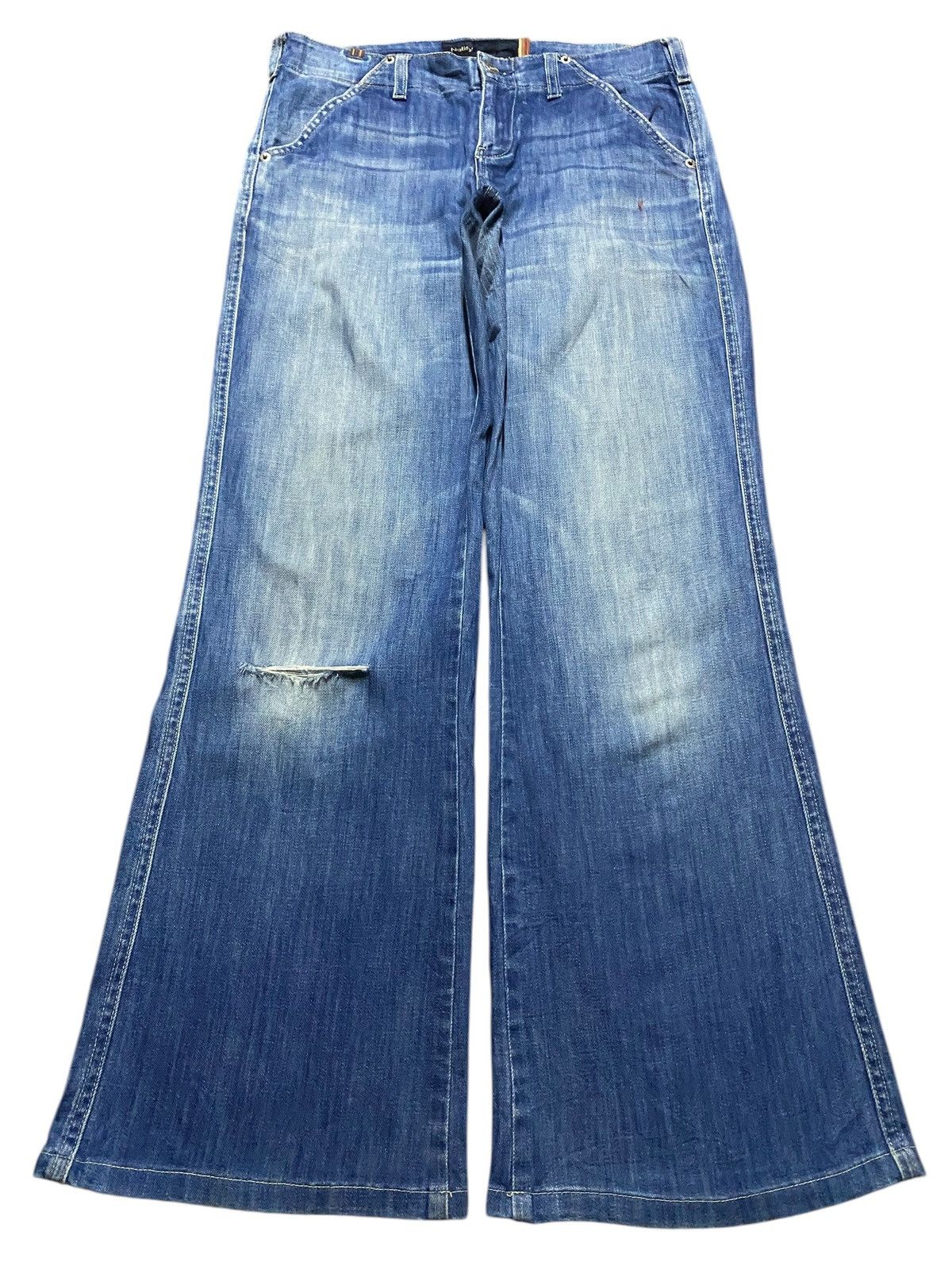 Japanese Brand Vintage Notify Blue Wash Distressed Baggy Jeans Size US 30 / EU 46 - 1 Thumbnail