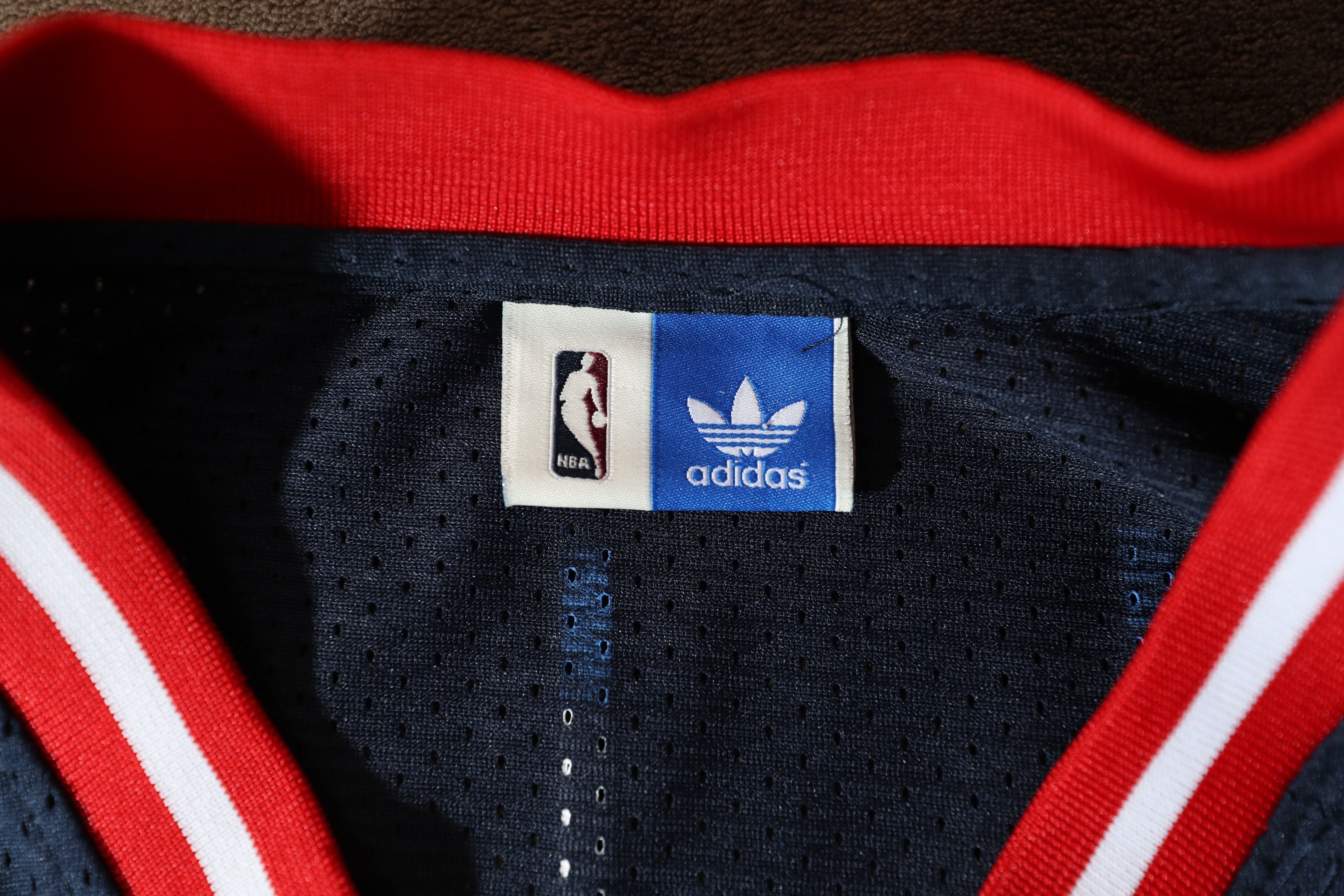Adidas Houston Rockets Hakeen Olajuwon #34 Jersey (M) Size US M / EU 48-50 / 2 - 10 Thumbnail