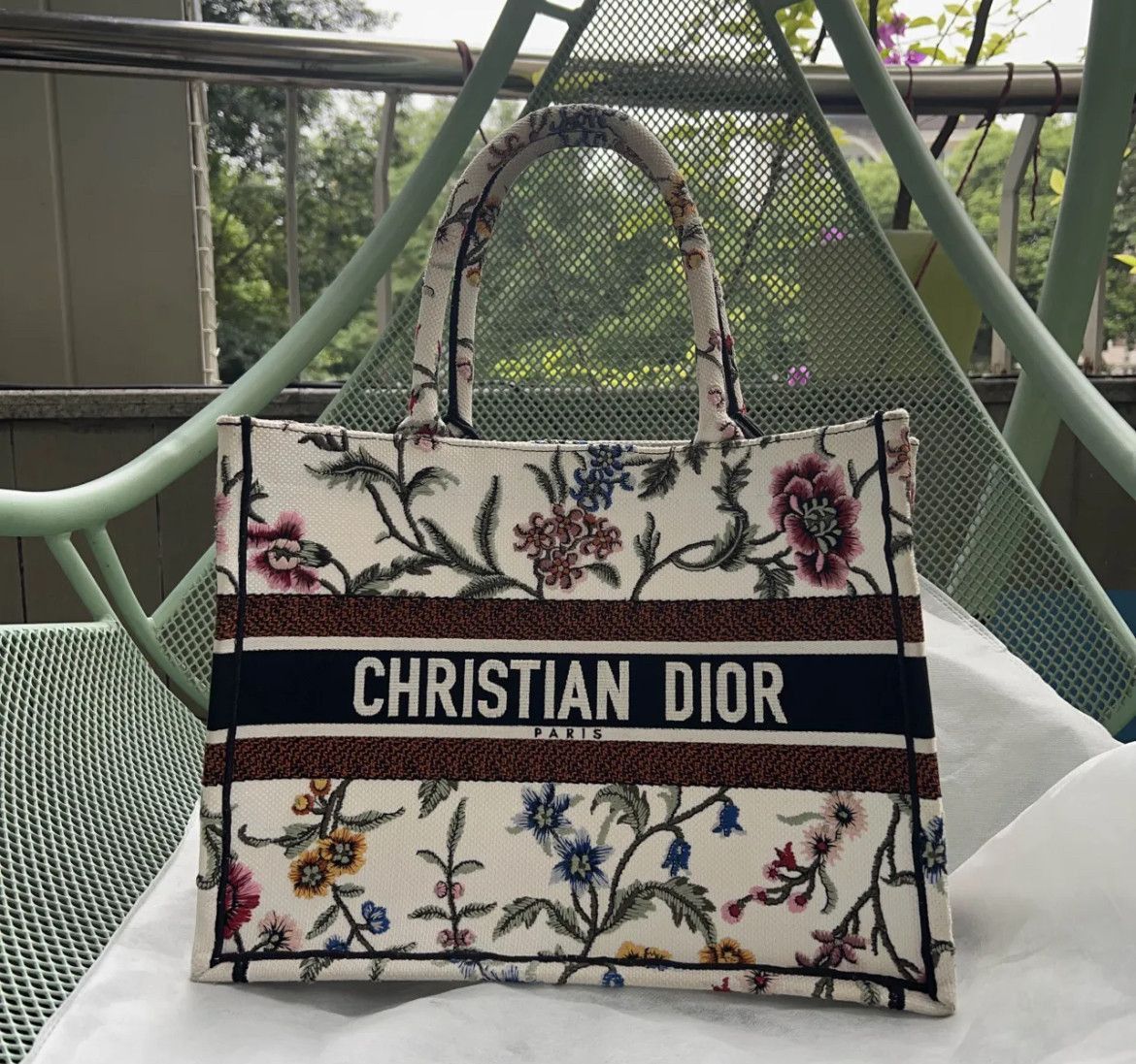 Dior Dior Booktote Petites Fleurs bag Size ONE SIZE - 1 Thumbnail