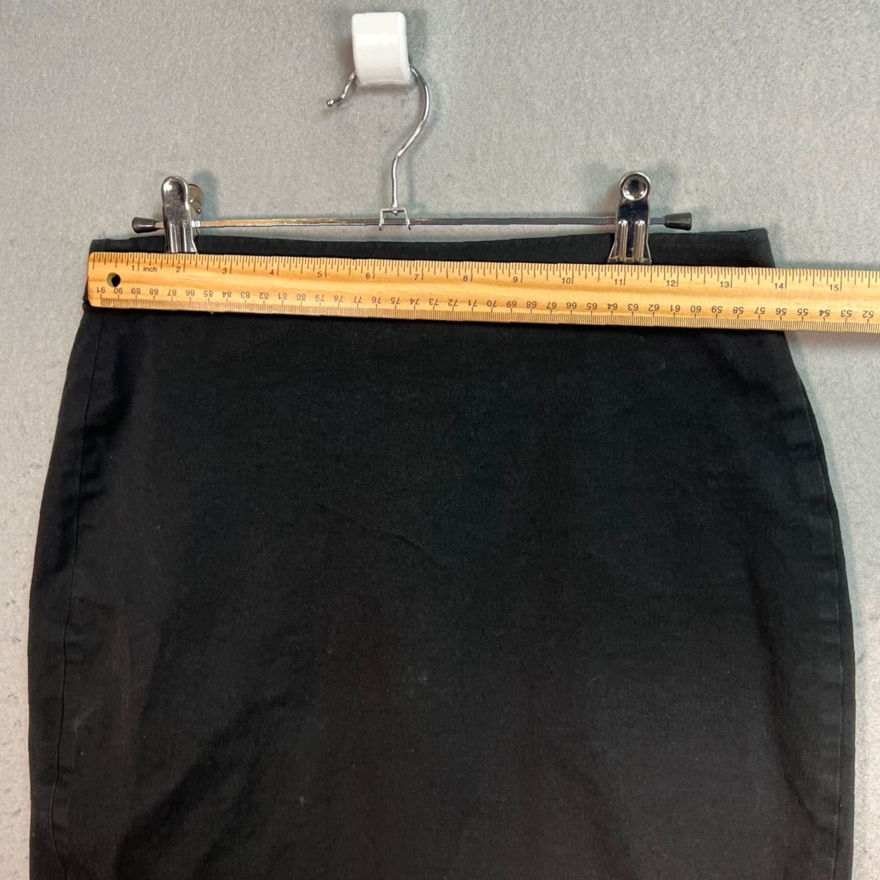 J.Crew J.Crew Black Pencil Skirt 4T Cotton & Viscose Blend Womens Knee Length Skirt Womens 4T Black Pencil Skirt 4T Knee Length Viscose Blend Cotton Size 27" / US 4 / IT 40 - 5 Thumbnail