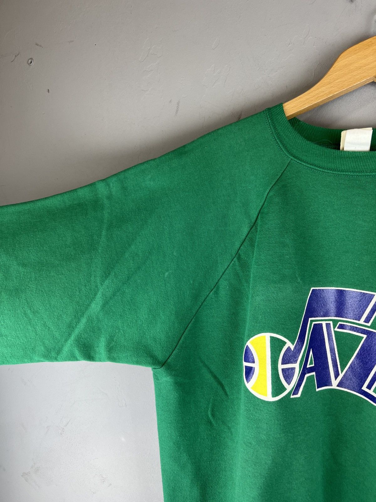 NBA Vintage 90s Utah Jazz 7 Logo Sweatshirt Rare NBA Y2K Sport Size US XL / EU 56 / 4 - 7 Thumbnail