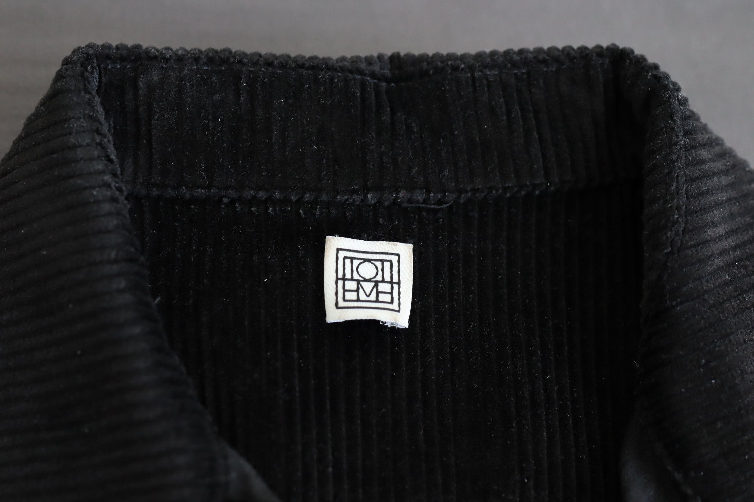 Toteme Black corduroy shirt Size S / US 4 / IT 40 - 2 Thumbnail