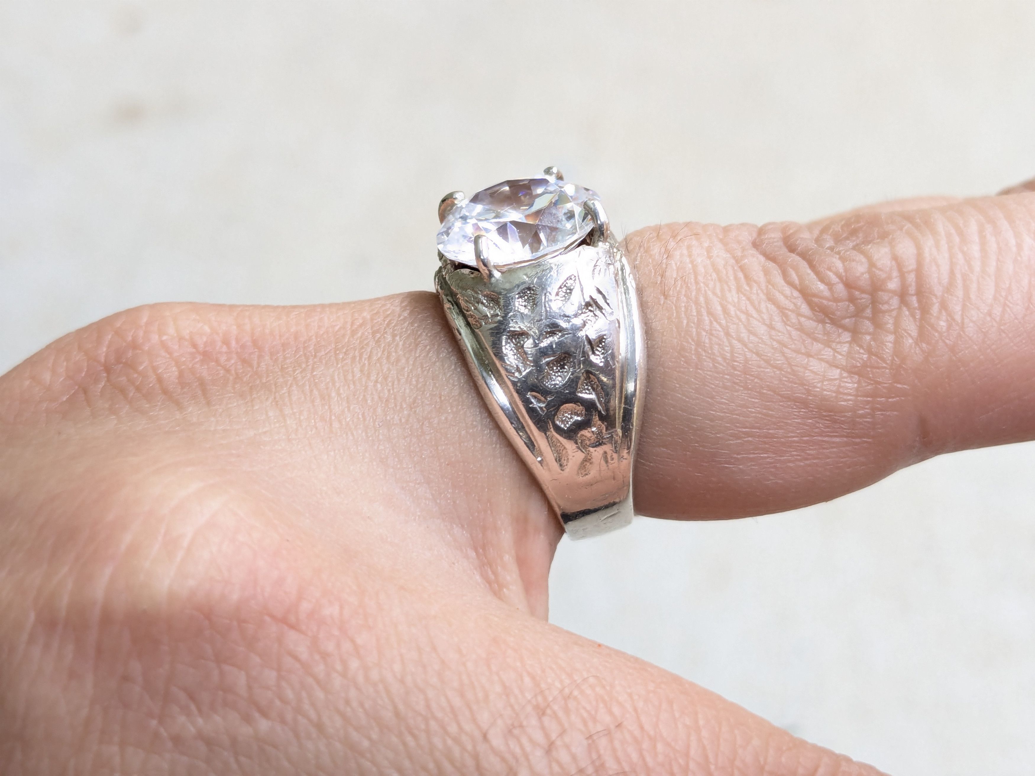Jewelry Vintage Sterling Silver Ring CZ Round 8.75 Clear Size ONE SIZE - 11 Thumbnail