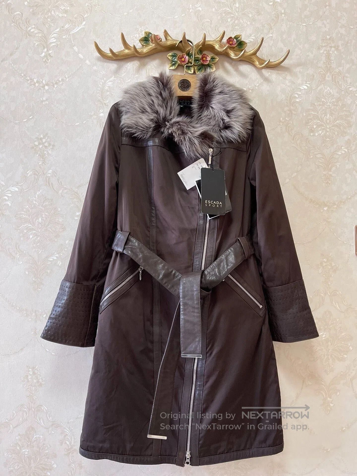 Escada ESCADA Dark Brown Fur Coat. Size M / US 6-8 / IT 42-44 - 1 Thumbnail