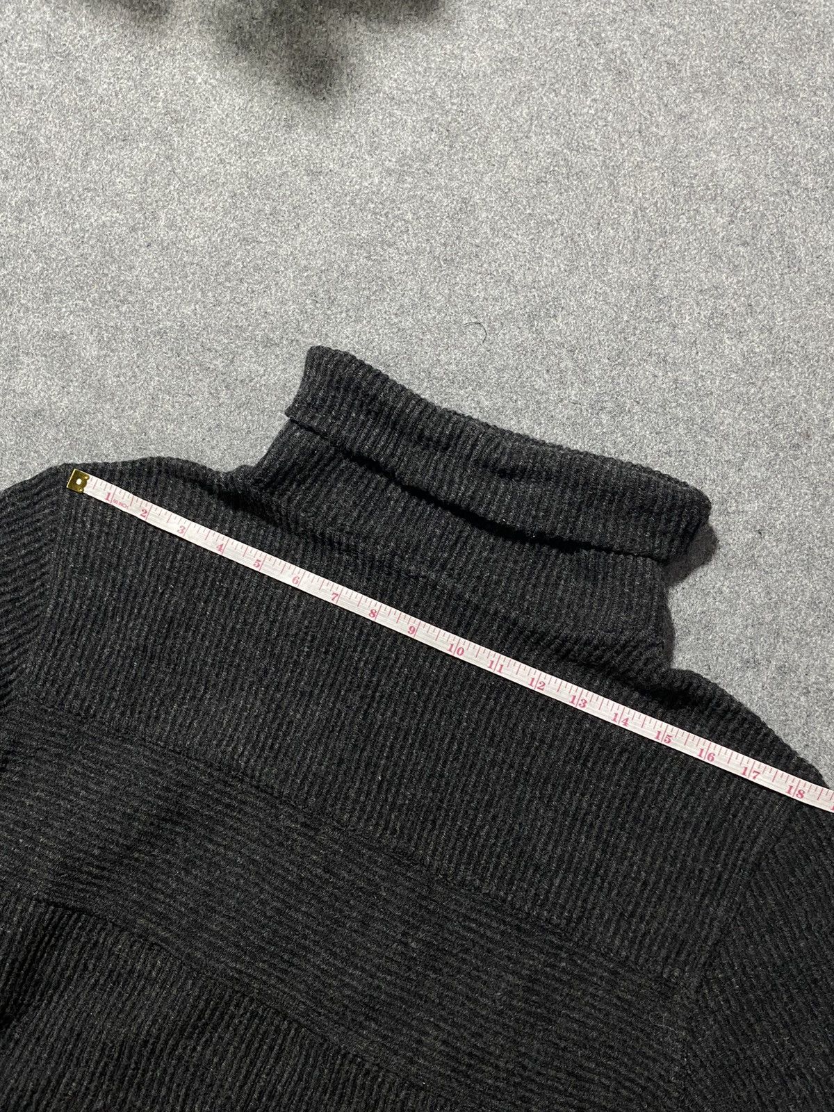 Vintage Fendi big logo turtleneck sweater made in Italy