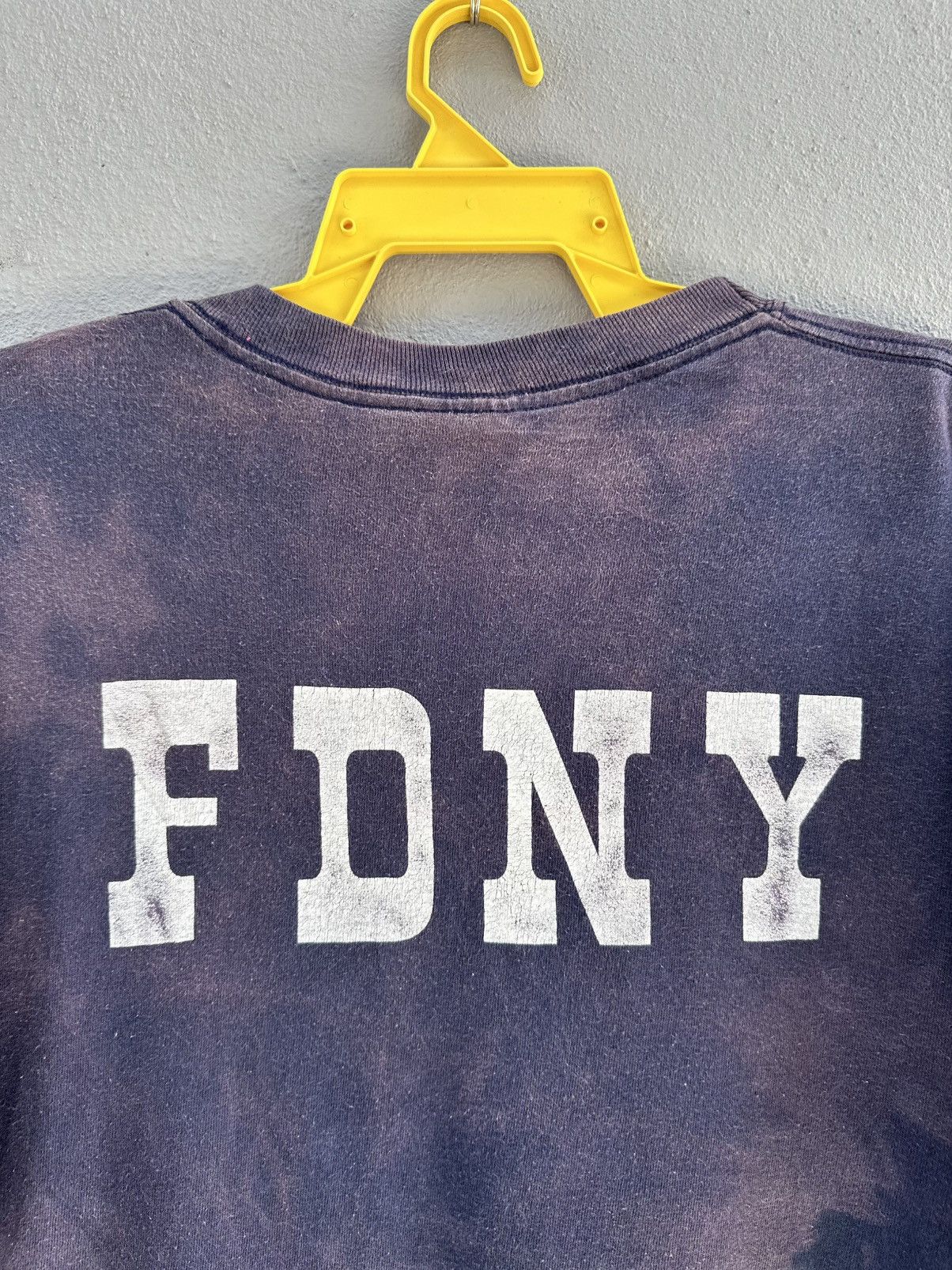 Rap Tees Thrashed Vintage FDNY House On The Hill Brony Sun Faded T Size US L / EU 52-54 / 3 - 9 Thumbnail