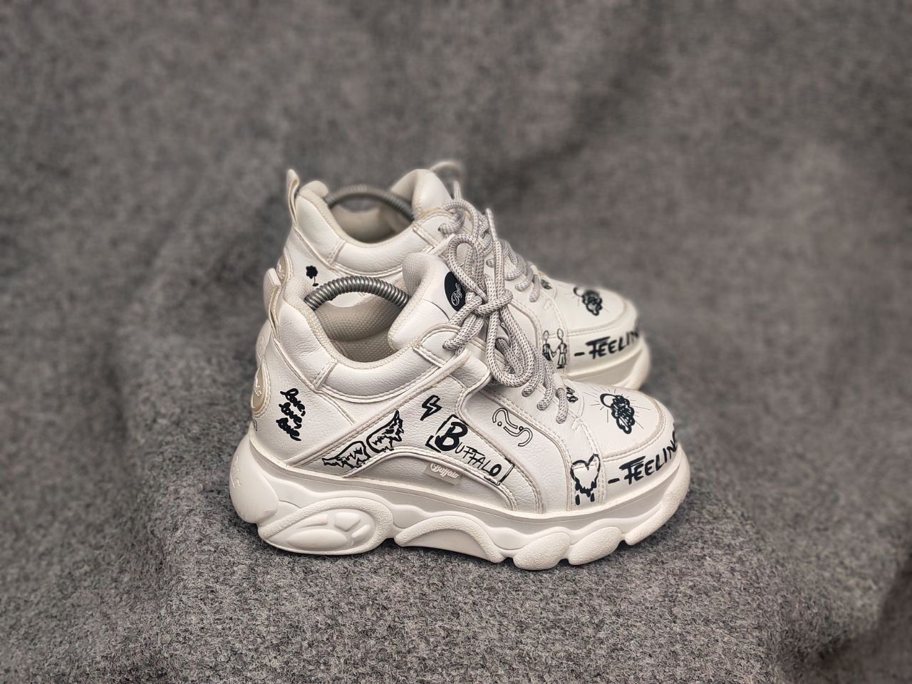 Buffalo London Buffalo Superge Cld Corin Oversized Paint Logo Sneakers Size US 6.5 / IT 36.5 - 4 Thumbnail