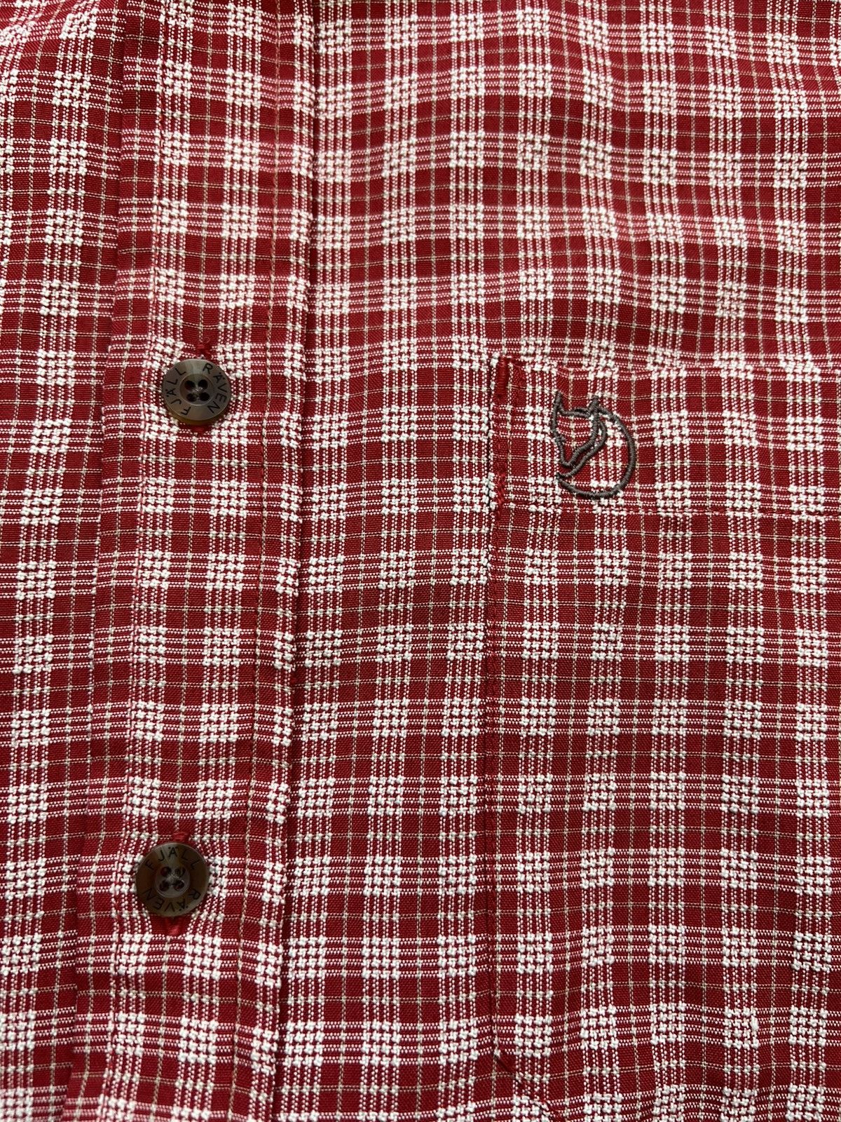 Fjallraven Fjallraven Red Plaid Button Up Shirt Mens Gorpcore Size US M / EU 48-50 / 2 - 4 Thumbnail