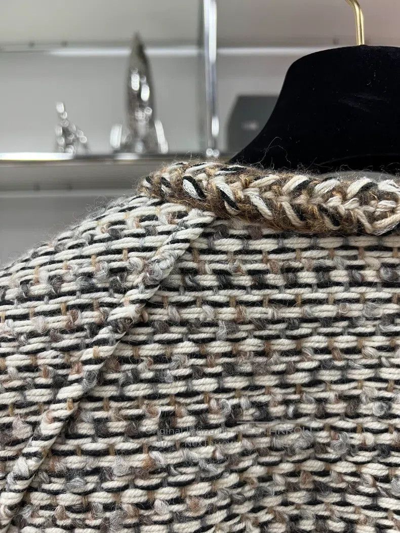 Chanel Chanel 18K Forest Series White and Brown Woven Two-pocket Size M / US 6-8 / IT 42-44 - 5 Thumbnail