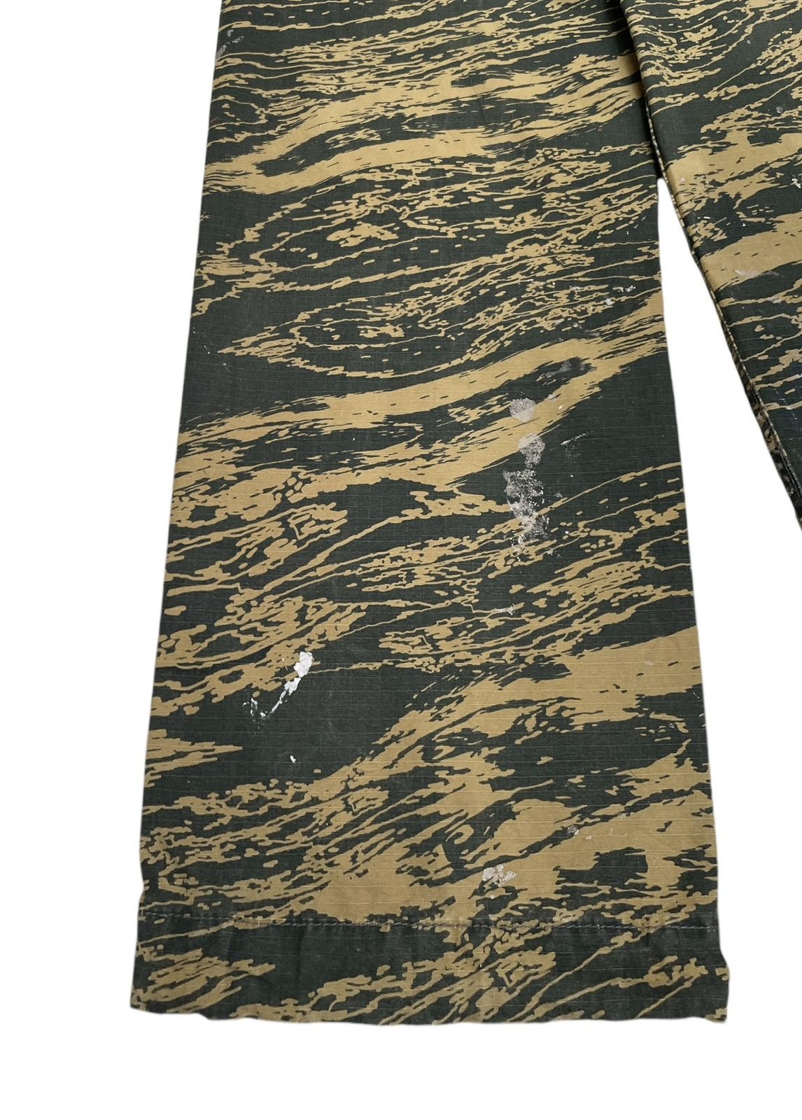 If Six Was Nine × Japanese Brand Rare Vintage Back Channel USN Tiger Stripe Cargo Pants 2000s Size US 33 - 7 Thumbnail
