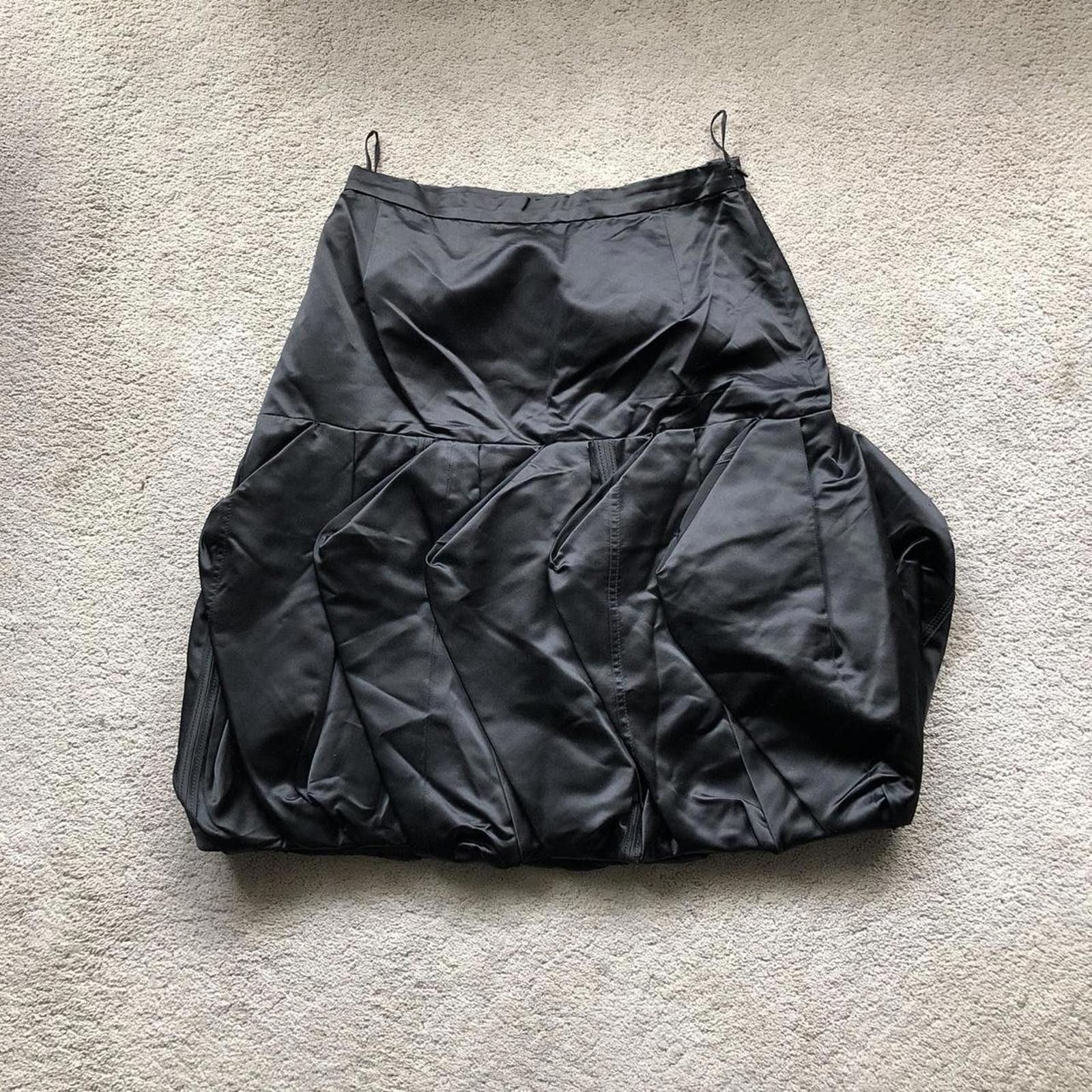 Prada Prada Taffeta Skirt. Size 30" / US 8 / IT 44 - 1 Thumbnail