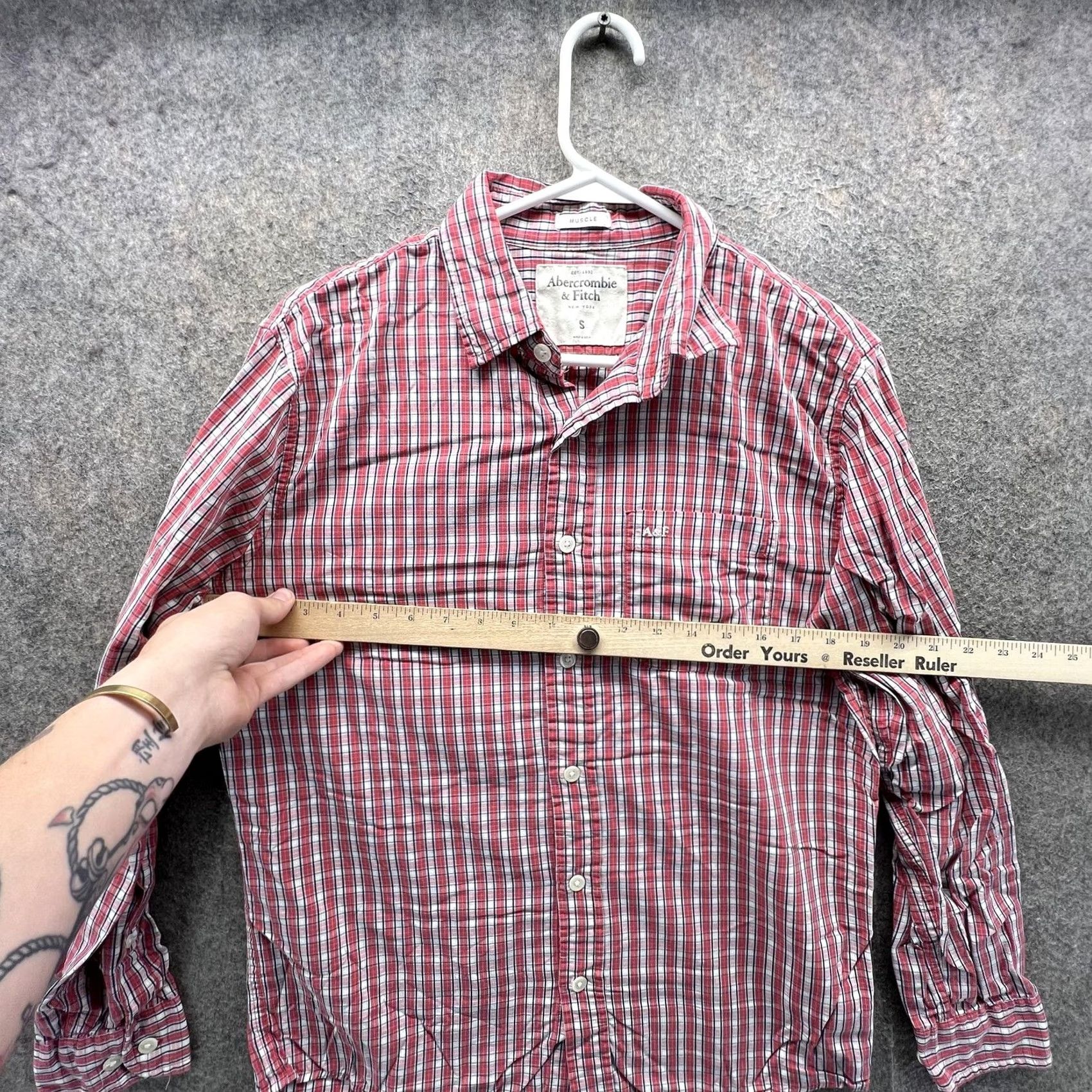 Abercrombie & Fitch Abercrombie & Fitch Shirt Mens Small Red Plaid Long Sleeve Button Up Muscle Size US S / EU 44-46 / 1 - 4 Thumbnail