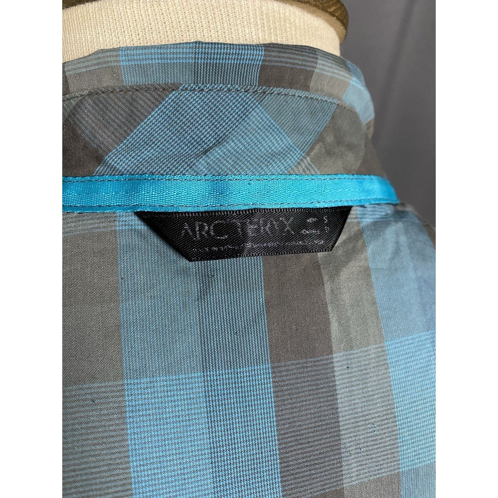Arc'teryx ARC’TERYX Peakline Shirt Men Size S Long Sleeve Plaid VR3047 Size US S / EU 44-46 / 1 - 12 Thumbnail