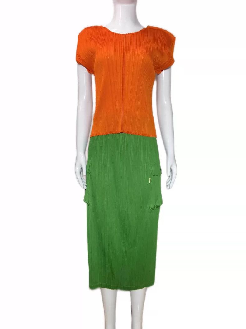 Issey Miyake Issey Miyake size:2 Green pleated skirt Size 31" - 1 Thumbnail