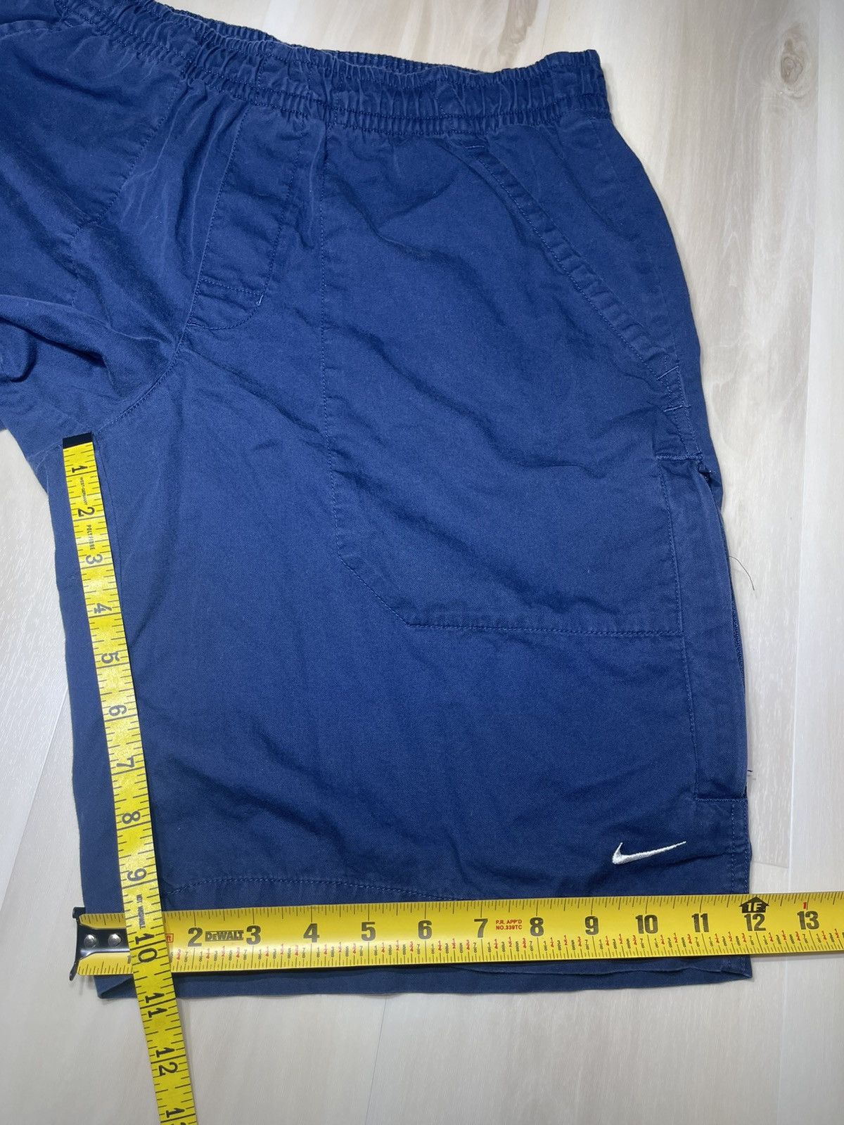 Nike VTG Nike Shorts Men’s Grey Tag Sz M Navy Zip Pocket Size US 28 / EU 44 - 5 Thumbnail