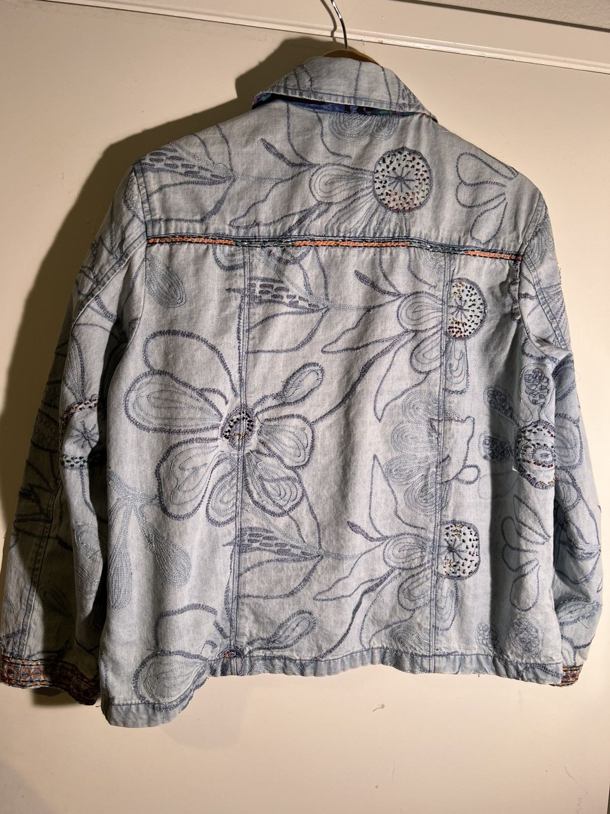 Vintage Y2K 2000’s Vintage Chico’s Floral Denim Retro Indie Jacket Size S / US 4 / IT 40 - 2 Thumbnail