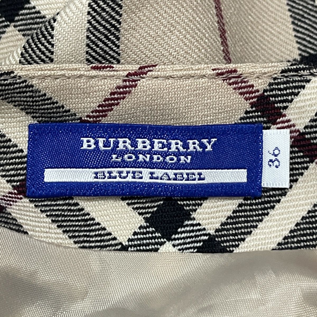 Burberry Vintage Burberry Blue Label Nova Check Wool Pleated Skirt Size 25" / US 0 / IT 36 - 13 Thumbnail