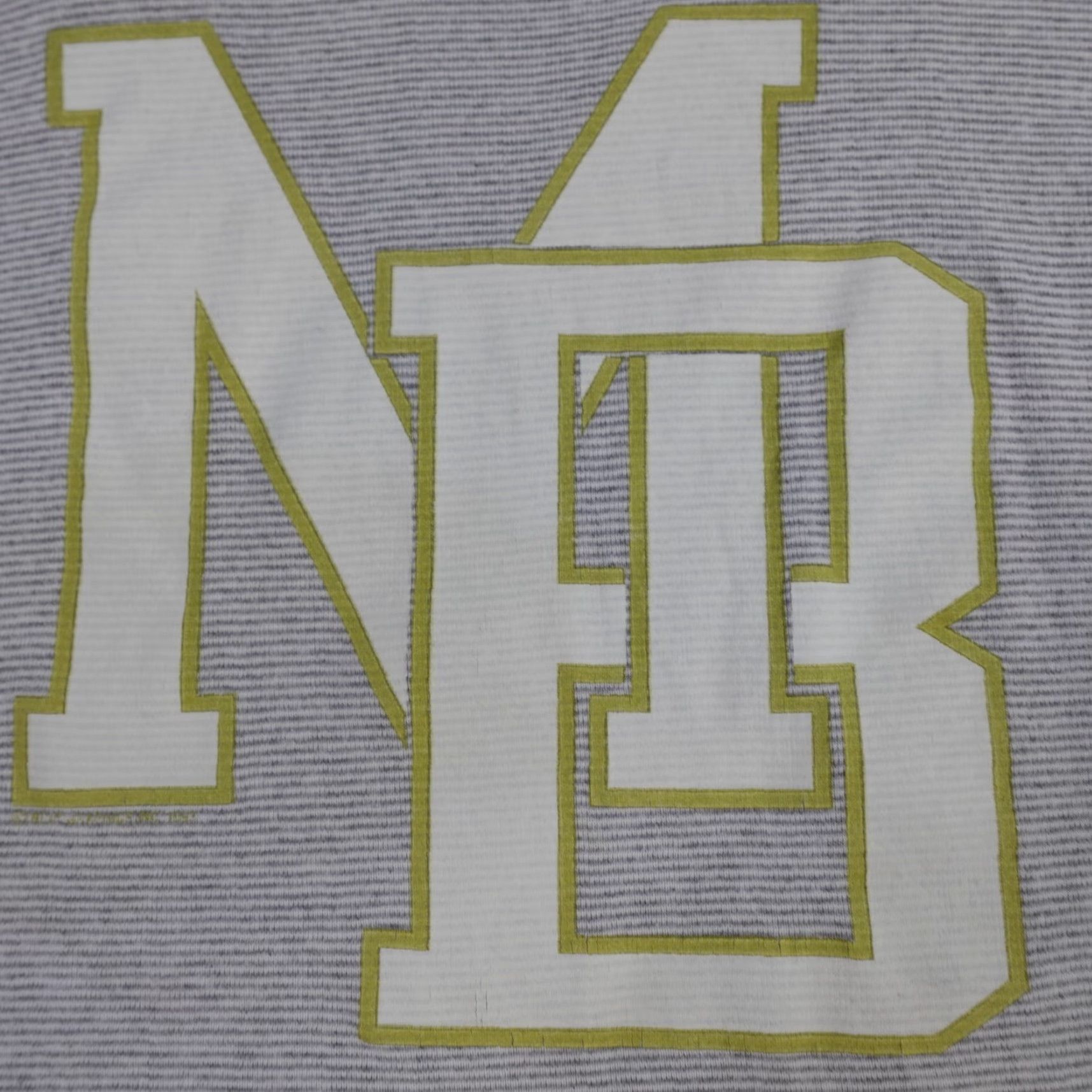Vintage VINTAGE University of Manitoba Women's T-shirt Striped Crew Neck Short Sleeve Gray Cropped L OS Size L / US 10 / IT 46 - 2 Thumbnail