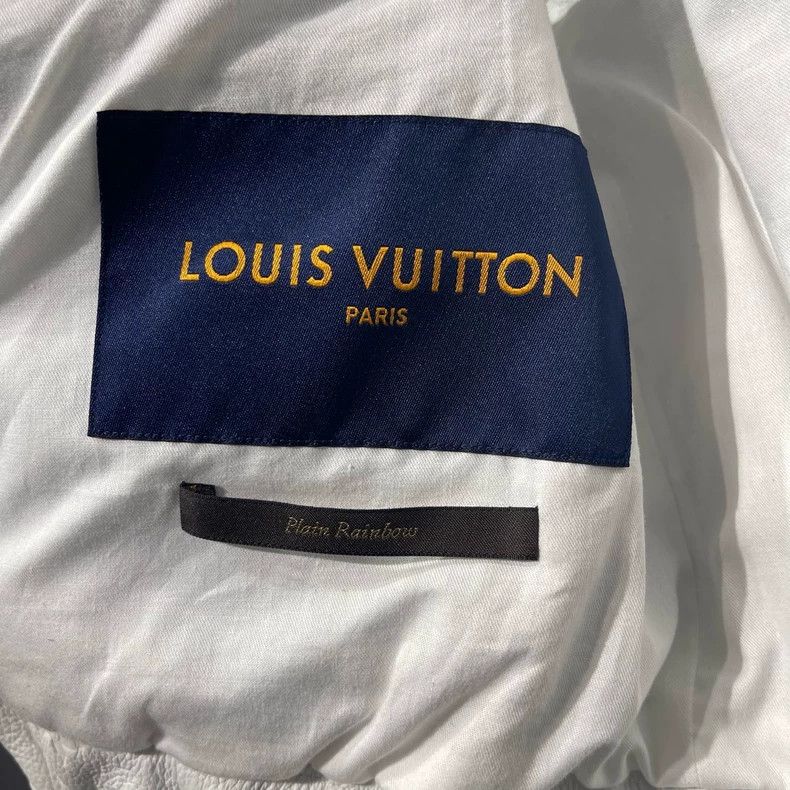 Louis Vuitton Louis Vuitton Solid logo printed pocket vest Size US M / EU 48-50 / 2 - 3 Thumbnail