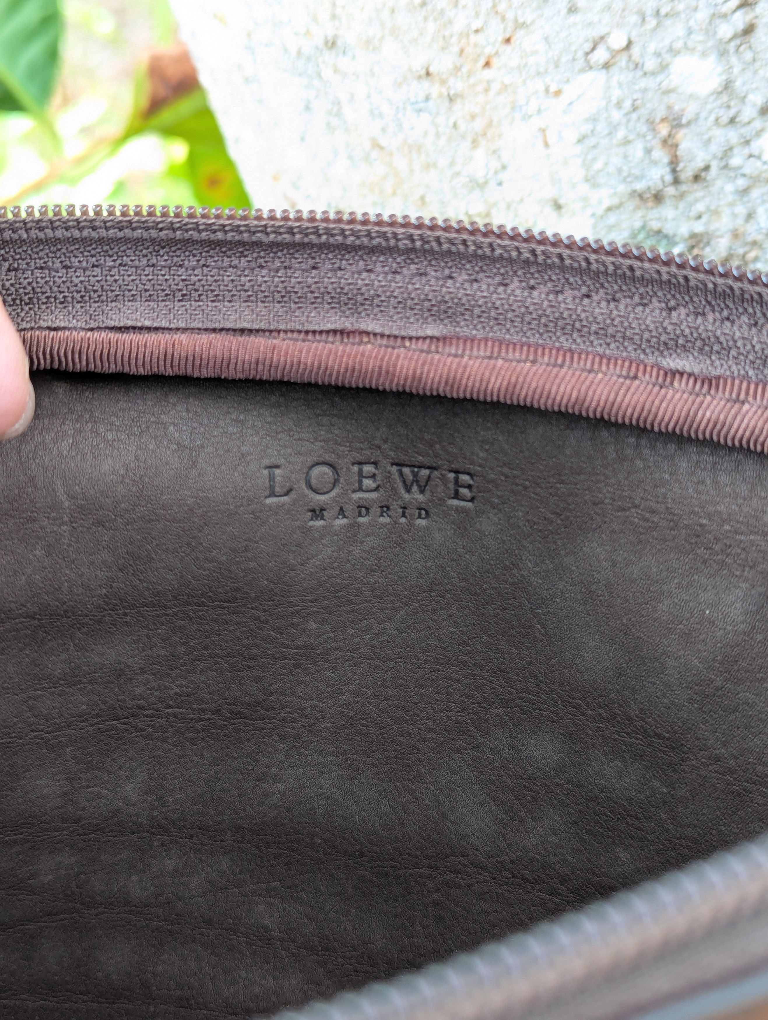 Loewe 🔥FREE SHIPPING🔥 Loewe Anagram Brown Suede Shoulder Bag Size ONE SIZE - 15 Thumbnail