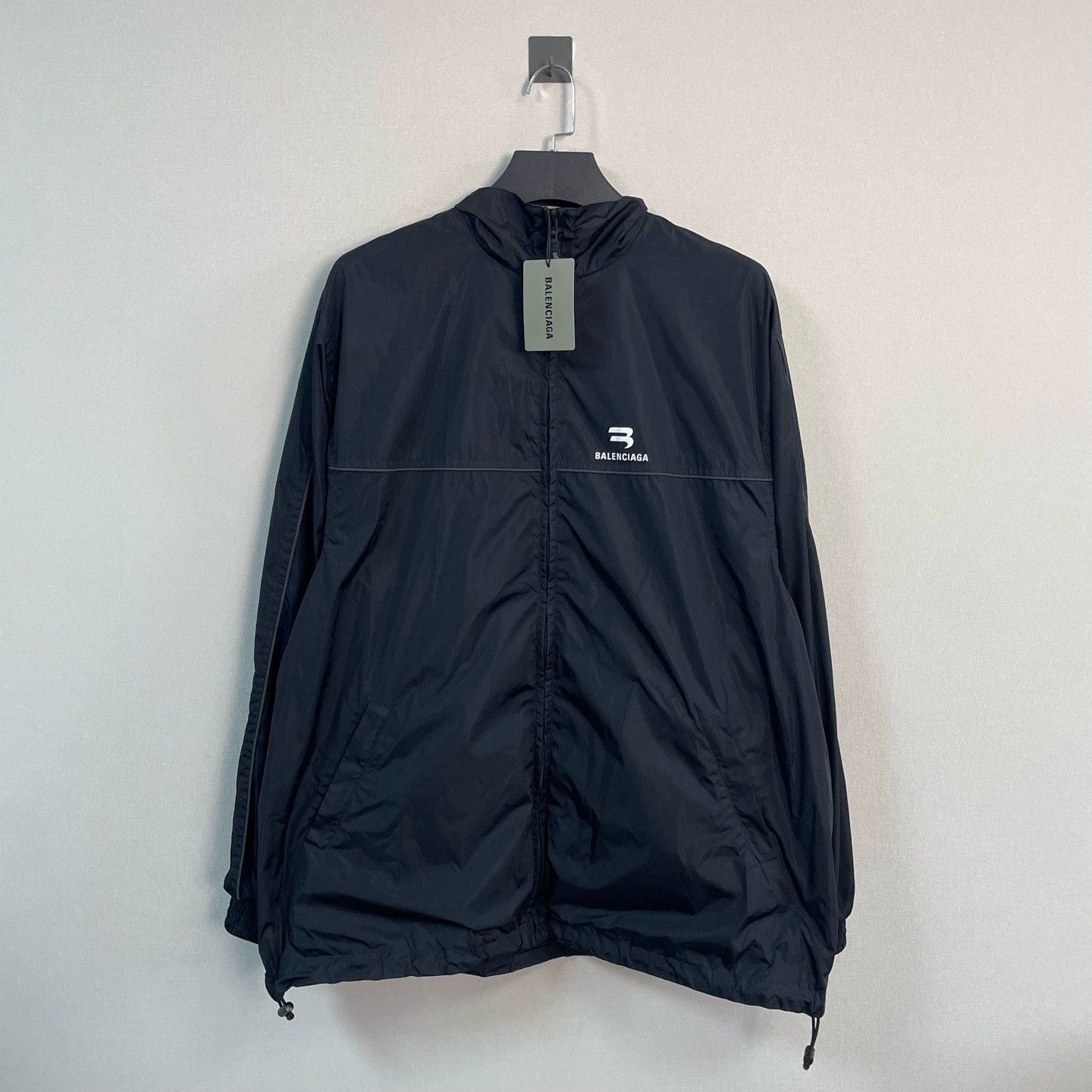 Balenciaga balenciaga classic two-hook windbreaker jacket Size US S / EU 44-46 / 1 - 1 Thumbnail