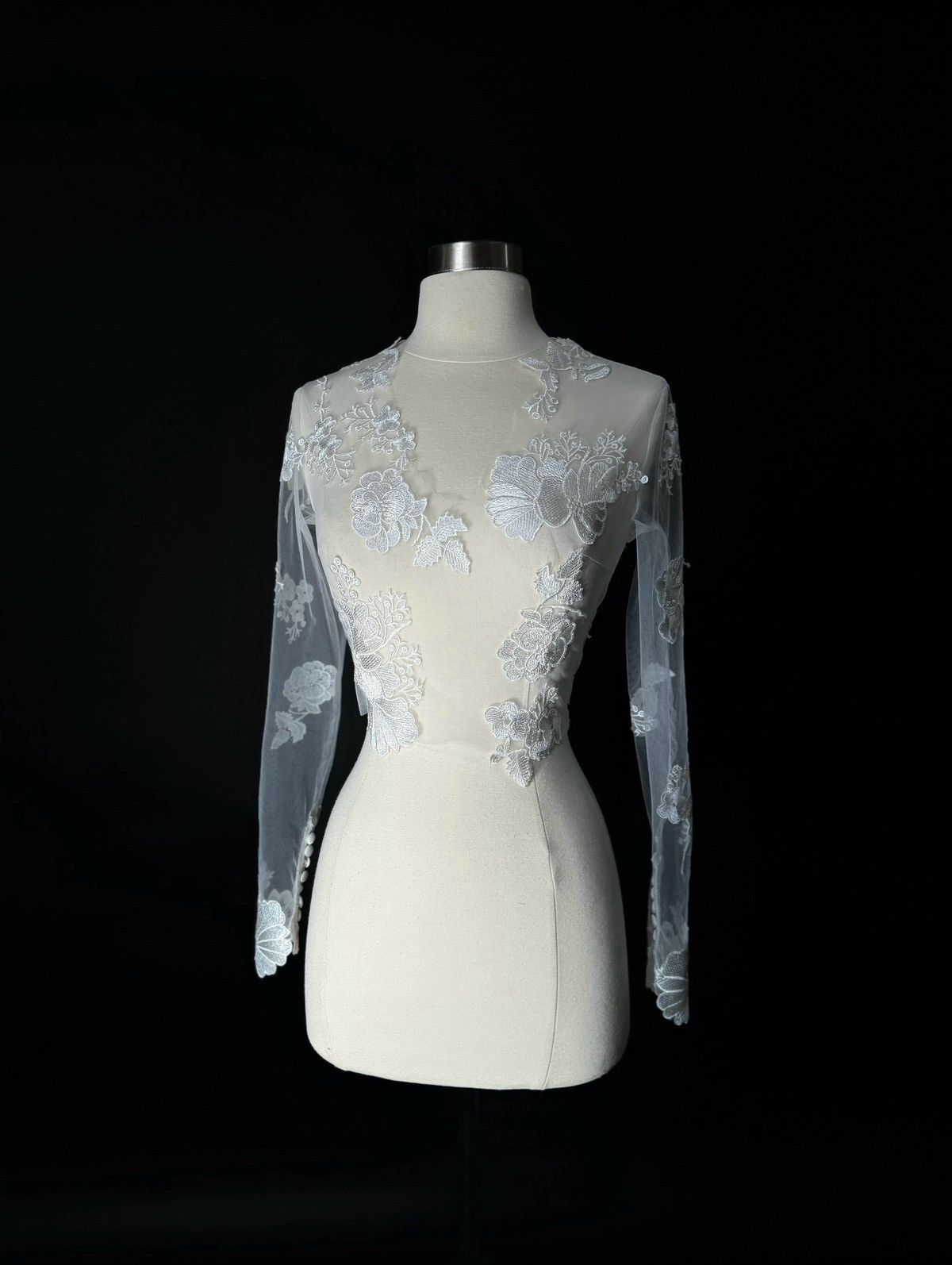 Preloved US 2 Embroidered Lace Anna Augusta Bridal Cape