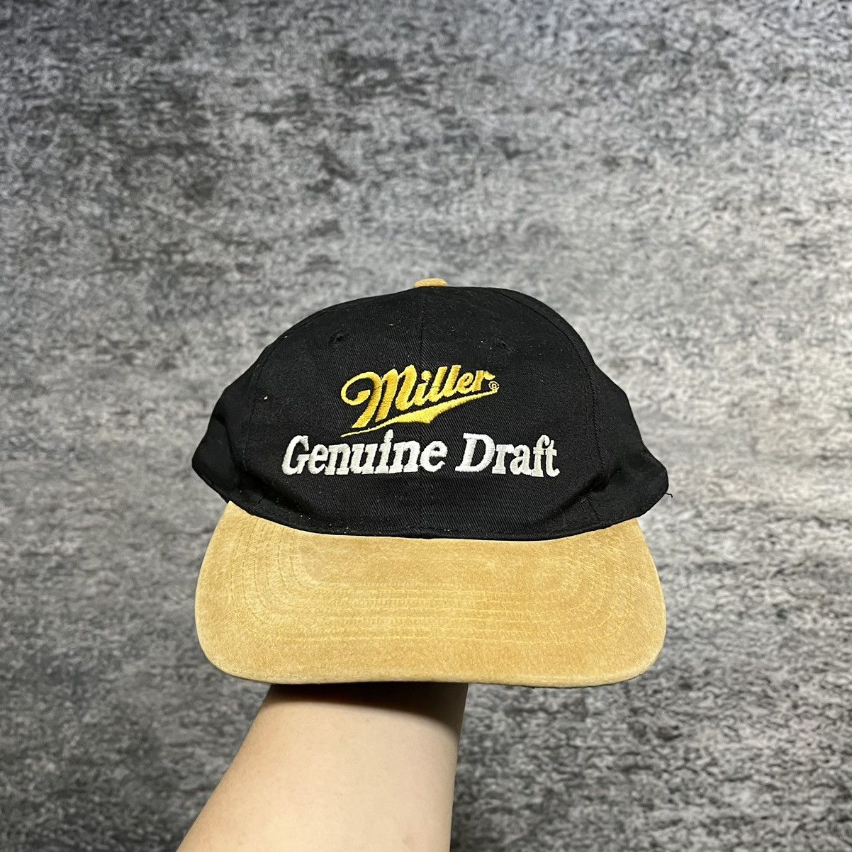 Vintage VINTAGE 90s MILLER GENUINE DRAFT BEER SNAPBACK HAT Size ONE SIZE - 1 Thumbnail