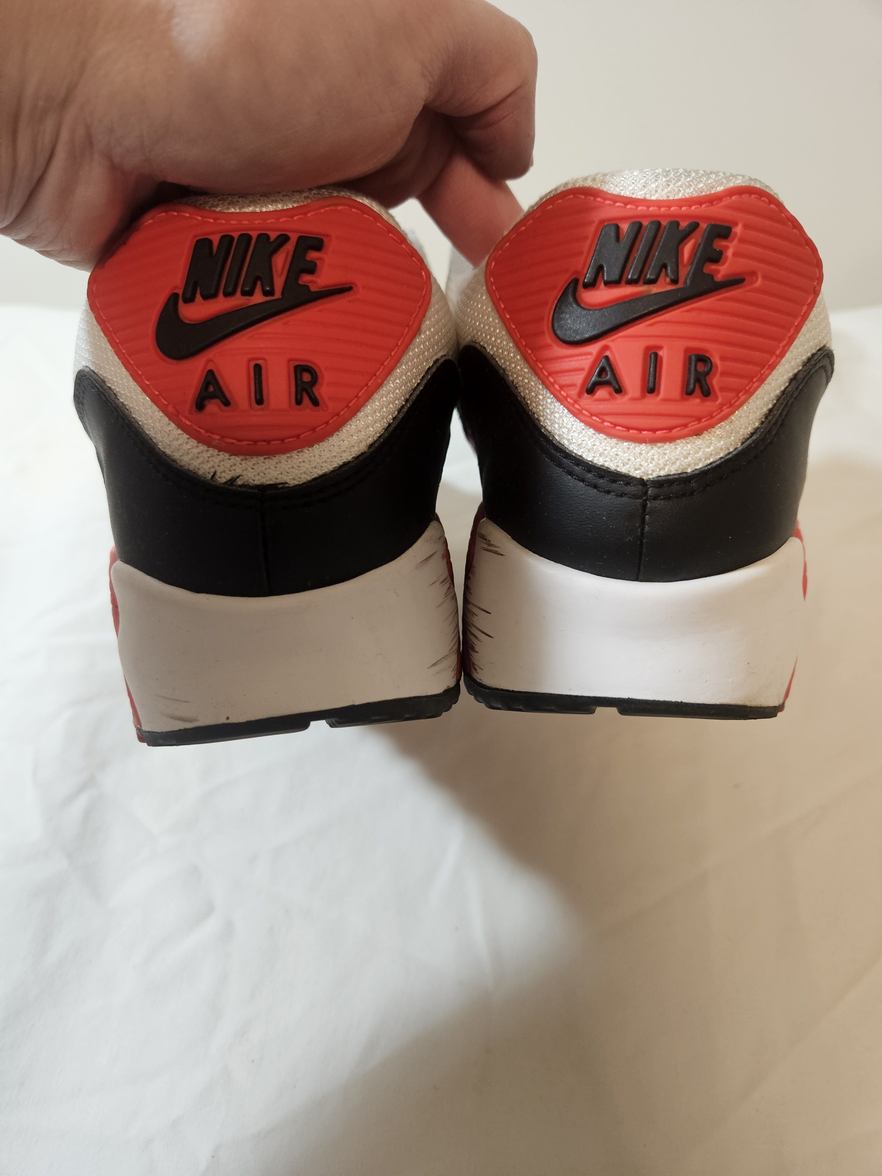 Nike 2005 Nike Air Max 90 Infrared Hall Of Air shoes Size US 8.5 / EU 41-42 - 6 Thumbnail