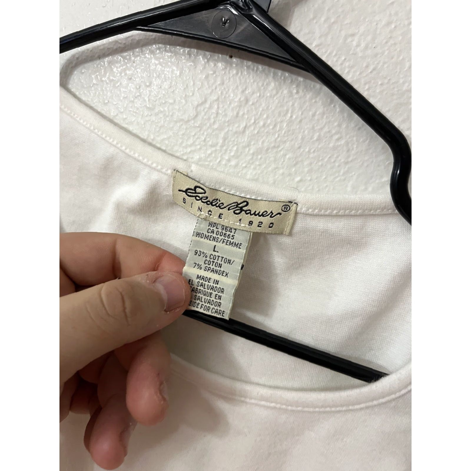 Eddie Bauer Eddie Bauer Shirt Women Large White Solid Crew Neck Short Sleeve Tee Size L / US 10 / IT 46 - 3 Thumbnail