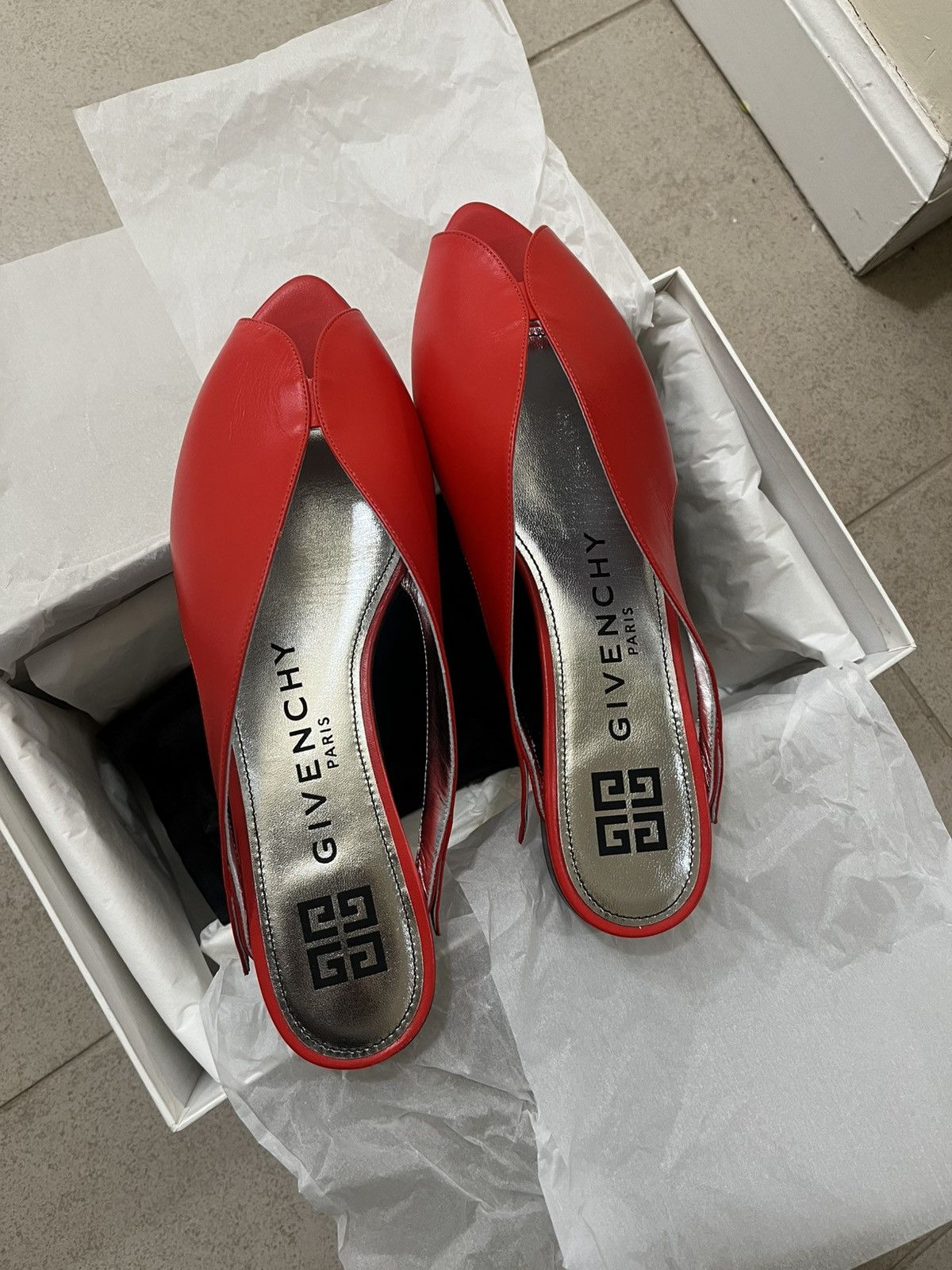 Givenchy Givenchy Lookbook Flat Mule Sz 37.5(7.5us) Size US 7.5 / IT 37.5 - 9 Thumbnail