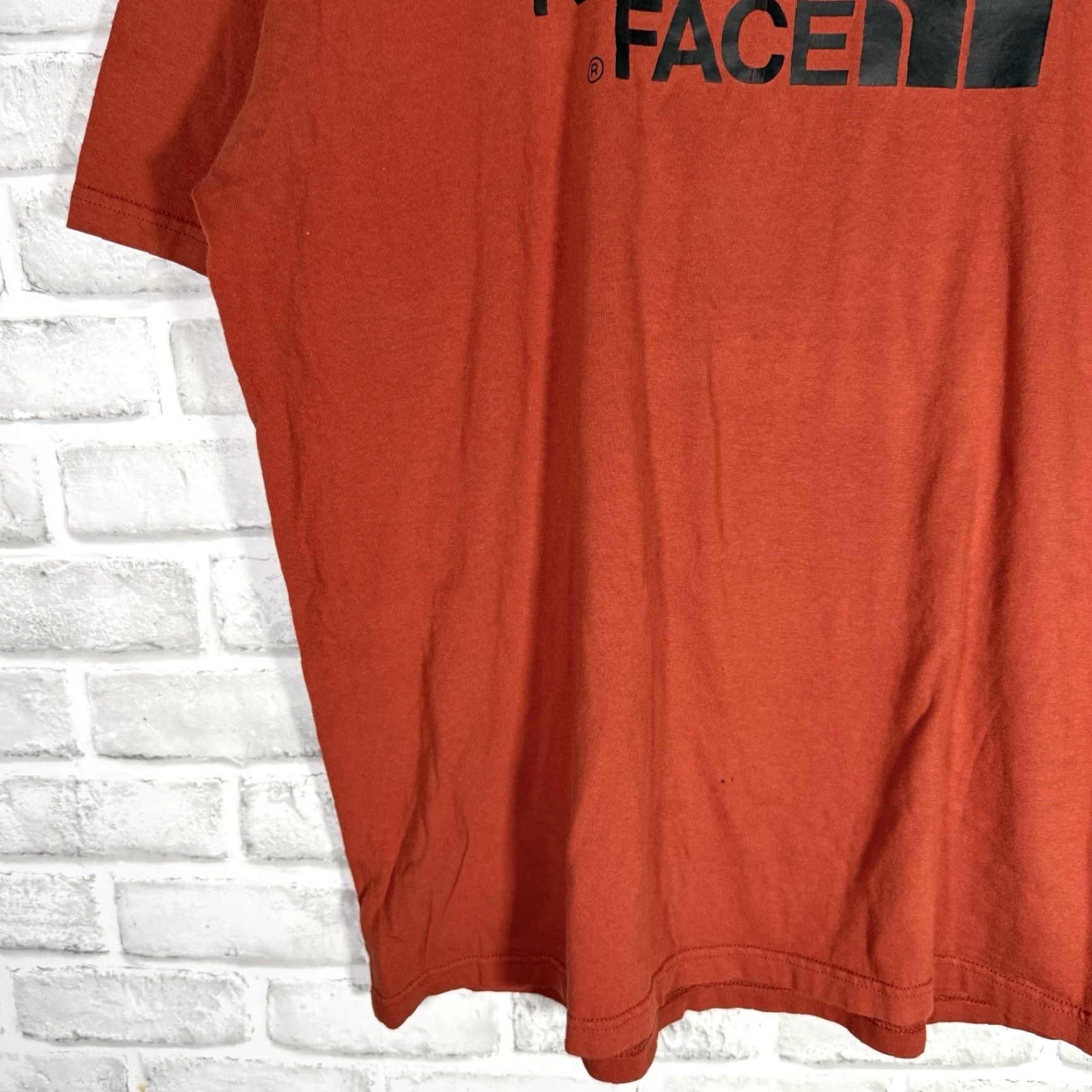 The North Face THE NORTH FACE Red Graphic Tee Men's Size L Size US L / EU 52-54 / 3 - 3 Thumbnail