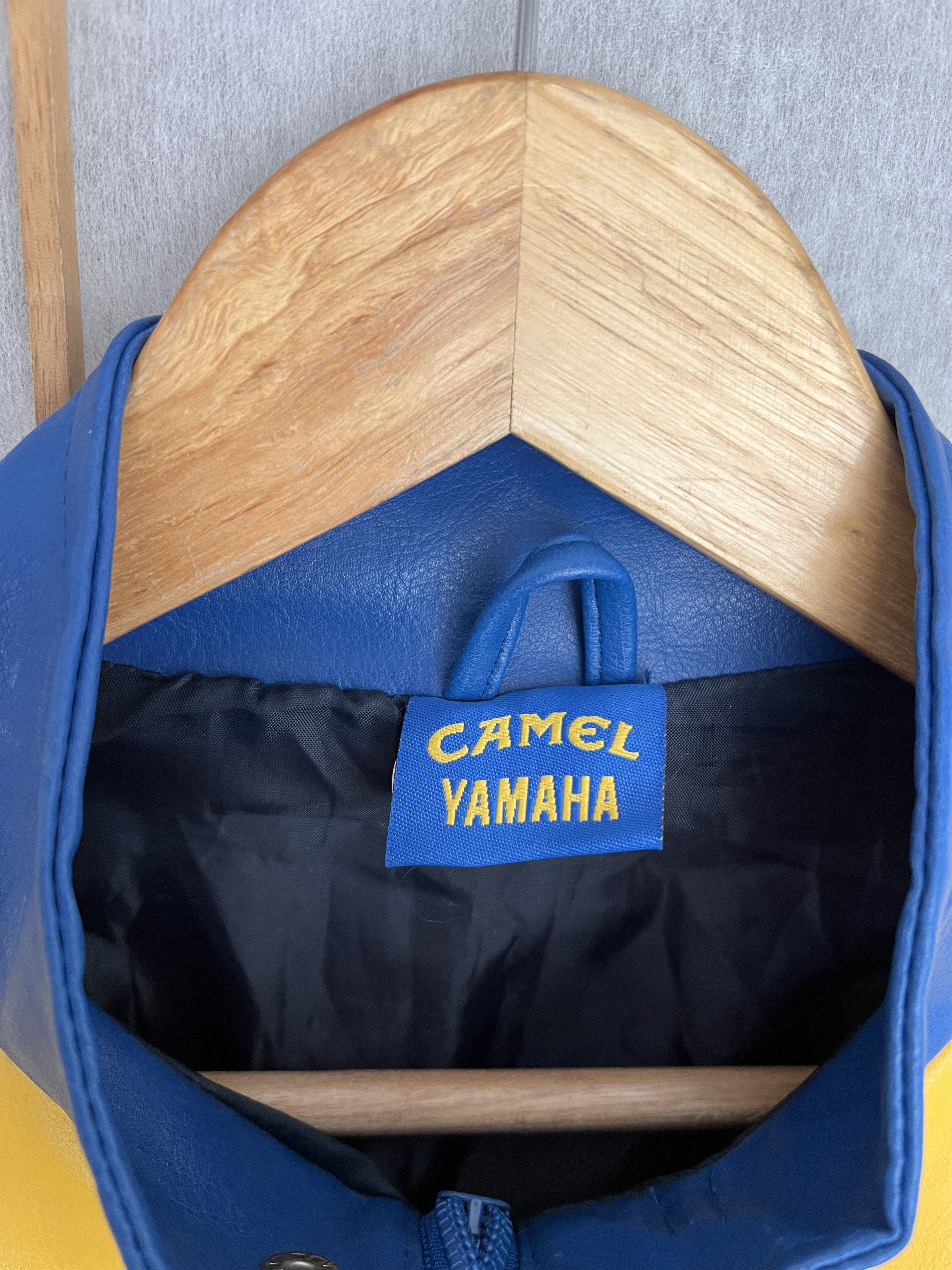 Camel Crazy! 2006 Camel x Yamaha Leather Jacket limited edition Size US L / EU 52-54 / 3 - 12 Thumbnail