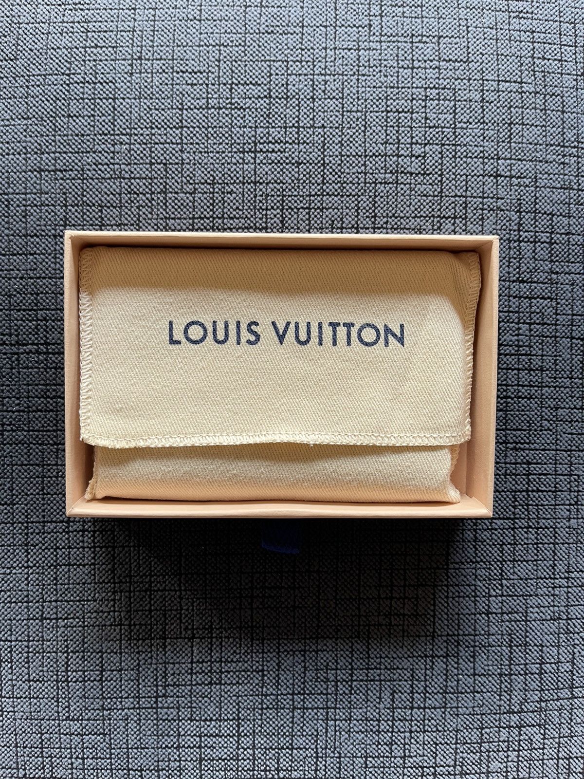 Louis Vuitton Louis Vuitton by Tyler Vainilla Craggy Monogram M83336 Size ONE SIZE - 6 Thumbnail