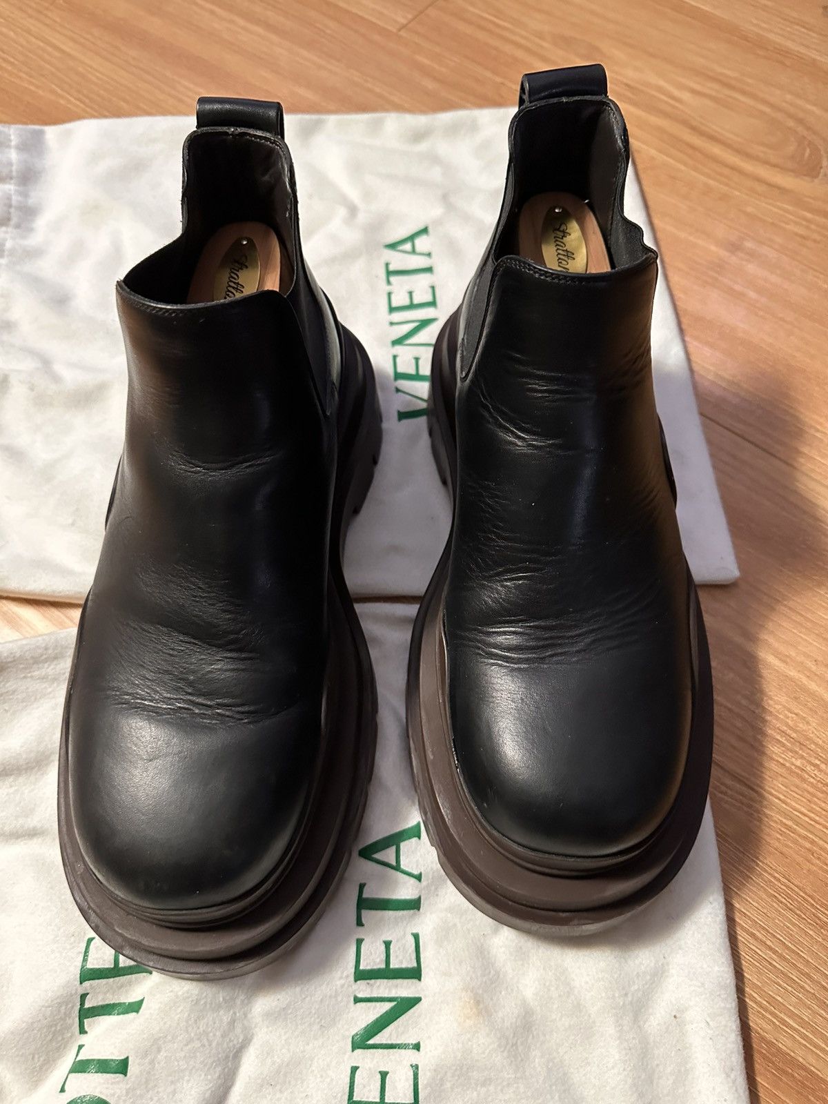 Bottega Veneta Bottega Veneta Black and Brown Tire Chelsea Boots Size US 7 / EU 40 - 3 Thumbnail