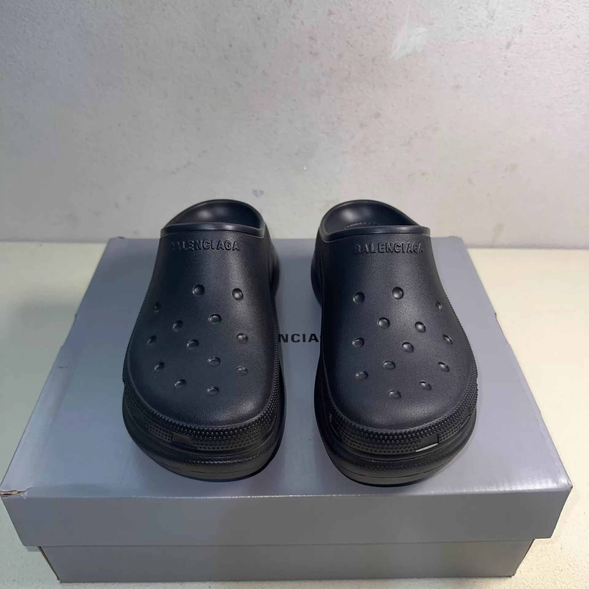 Balenciaga Balenciaga x Crocs Platform Mule Black 36/38 Size Size US 5.5 / IT 35.5 - 2 Thumbnail